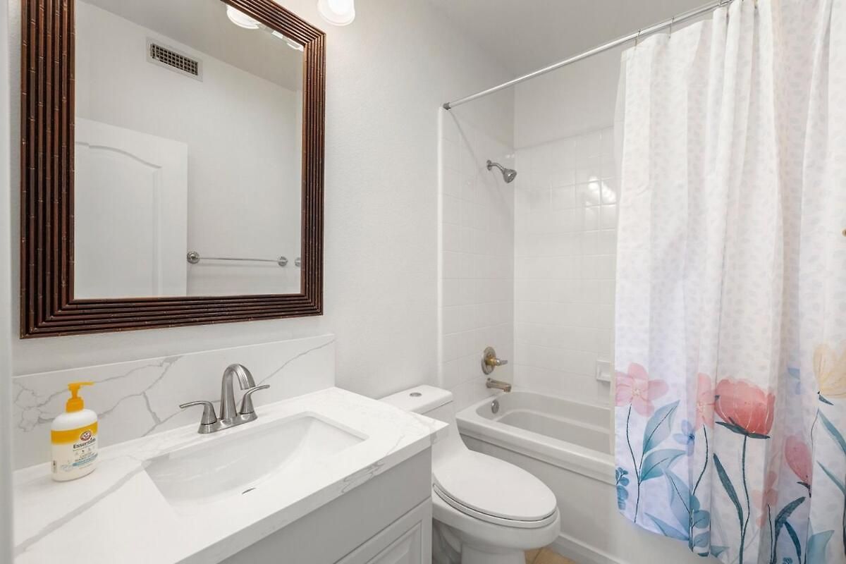 Spacious Luxury In Gated Community With Pool & Scenic Views * Carlsbad