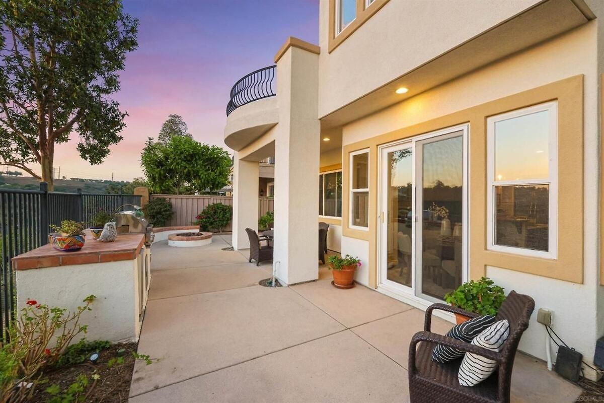 Holiday home Spacious Luxury In Gated Community With Pool & Scenic Views *