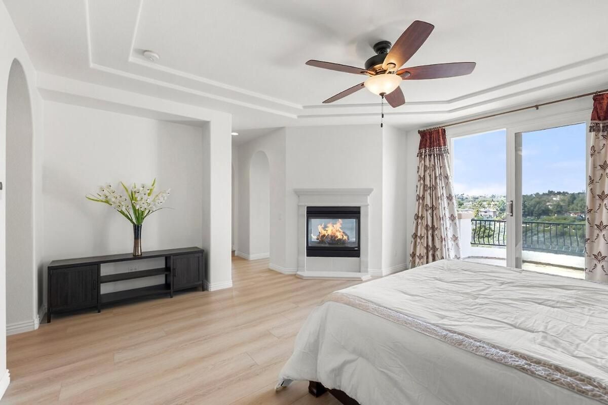 Spacious Luxury In Gated Community With Pool & Scenic Views