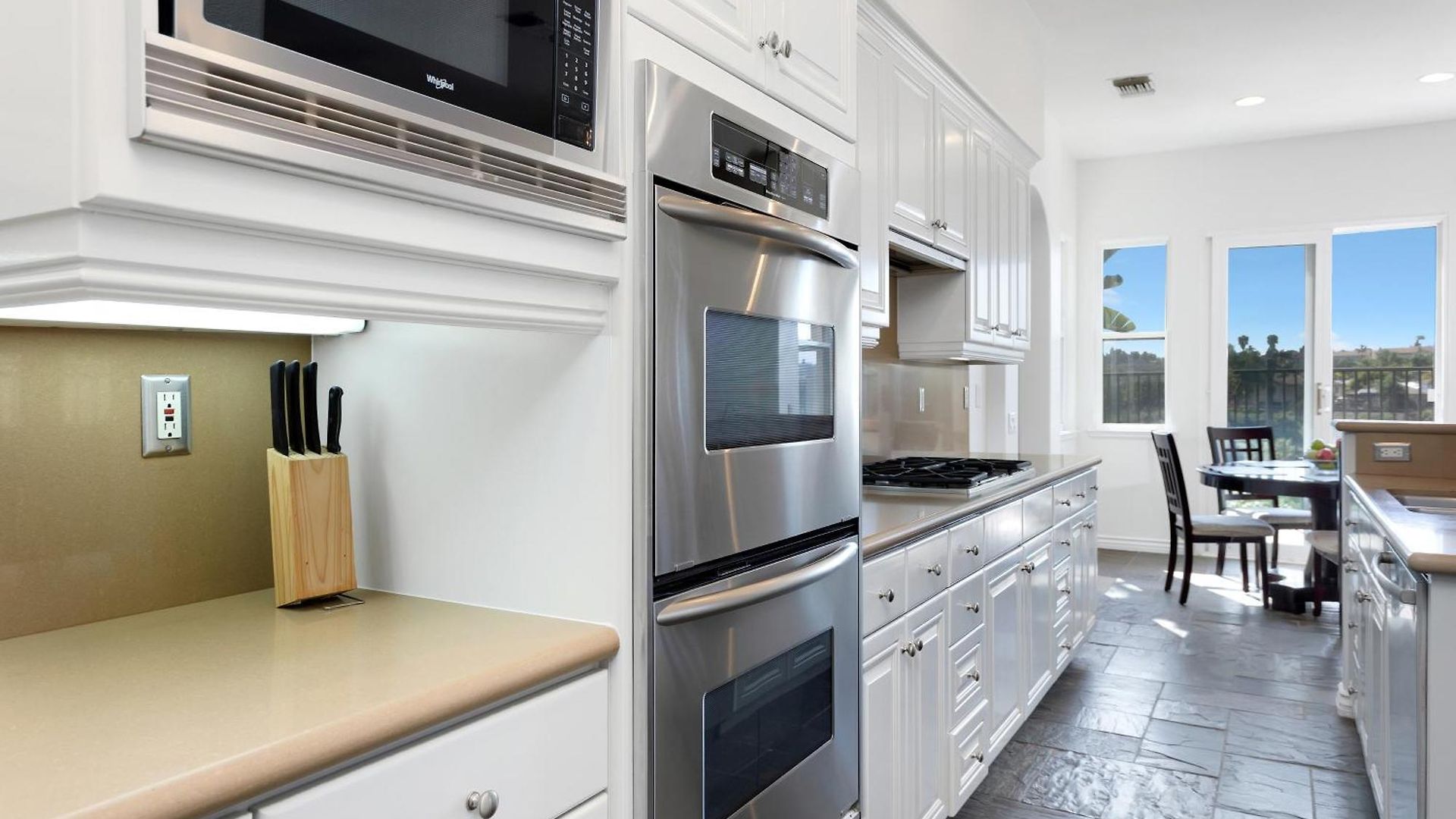 Spacious Luxury In Gated Community With Pool & Scenic Views * Carlsbad