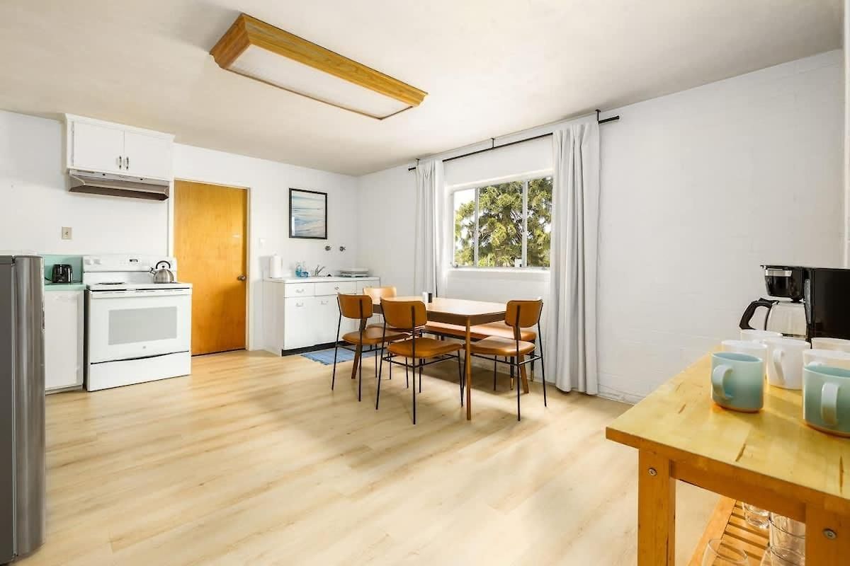 Spacious 2 Bed In Holiday home