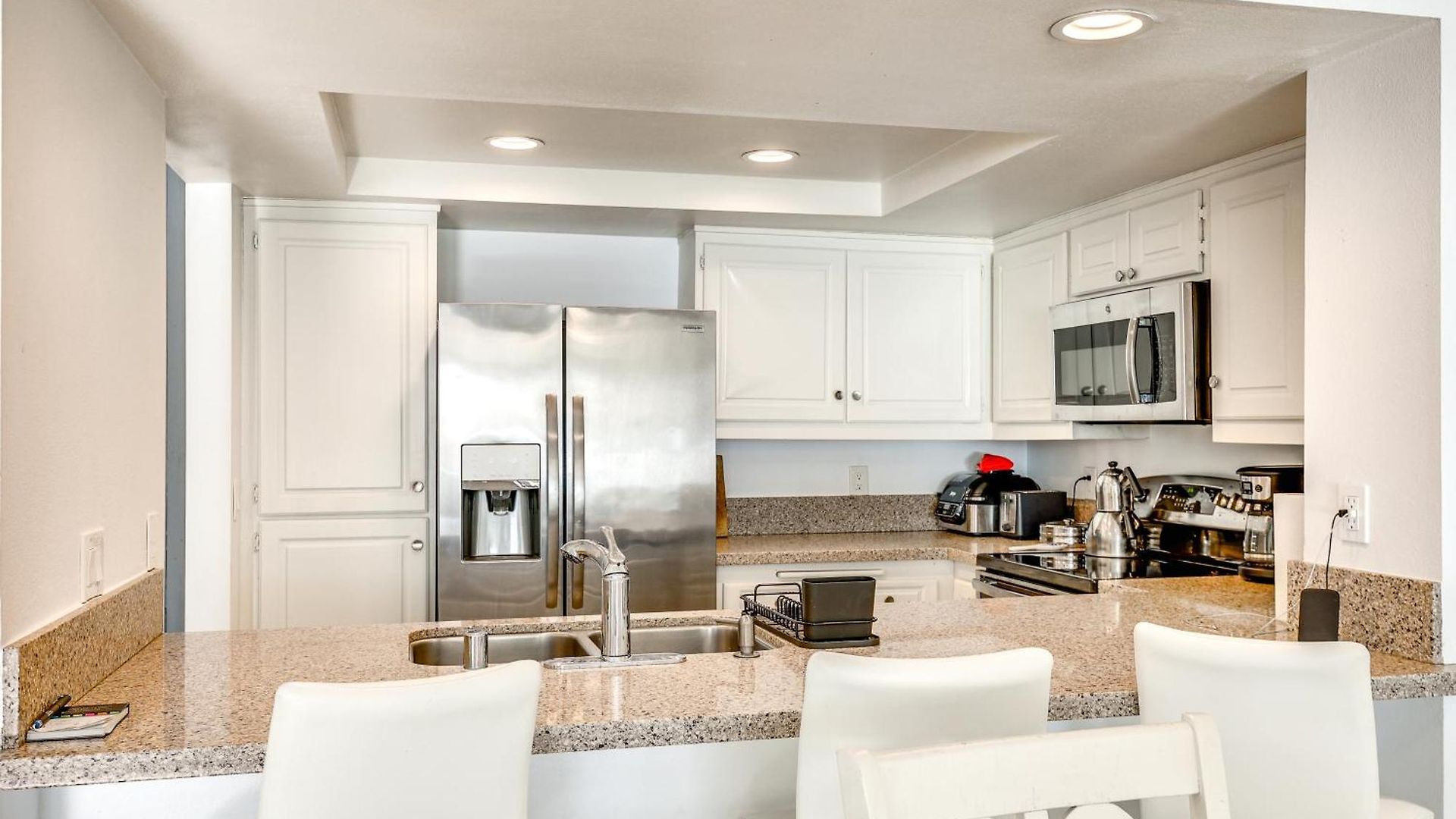 Waterfront W/ Dock Access In Carlsbad! Holiday home *