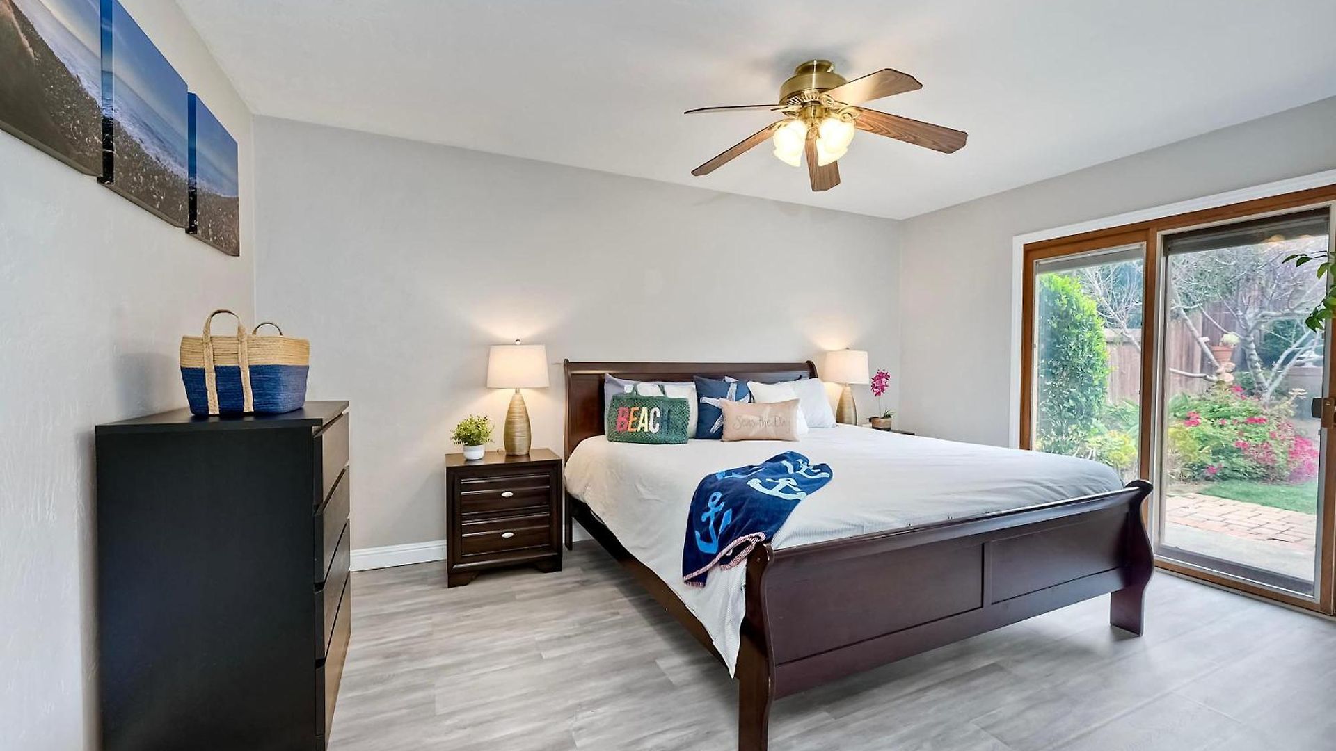 Charm - 3br Stunner
