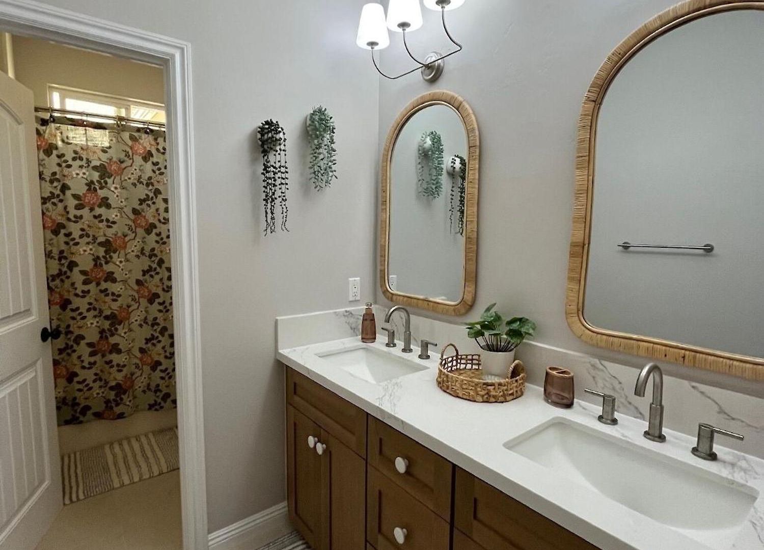 Oasis In Village * Carlsbad