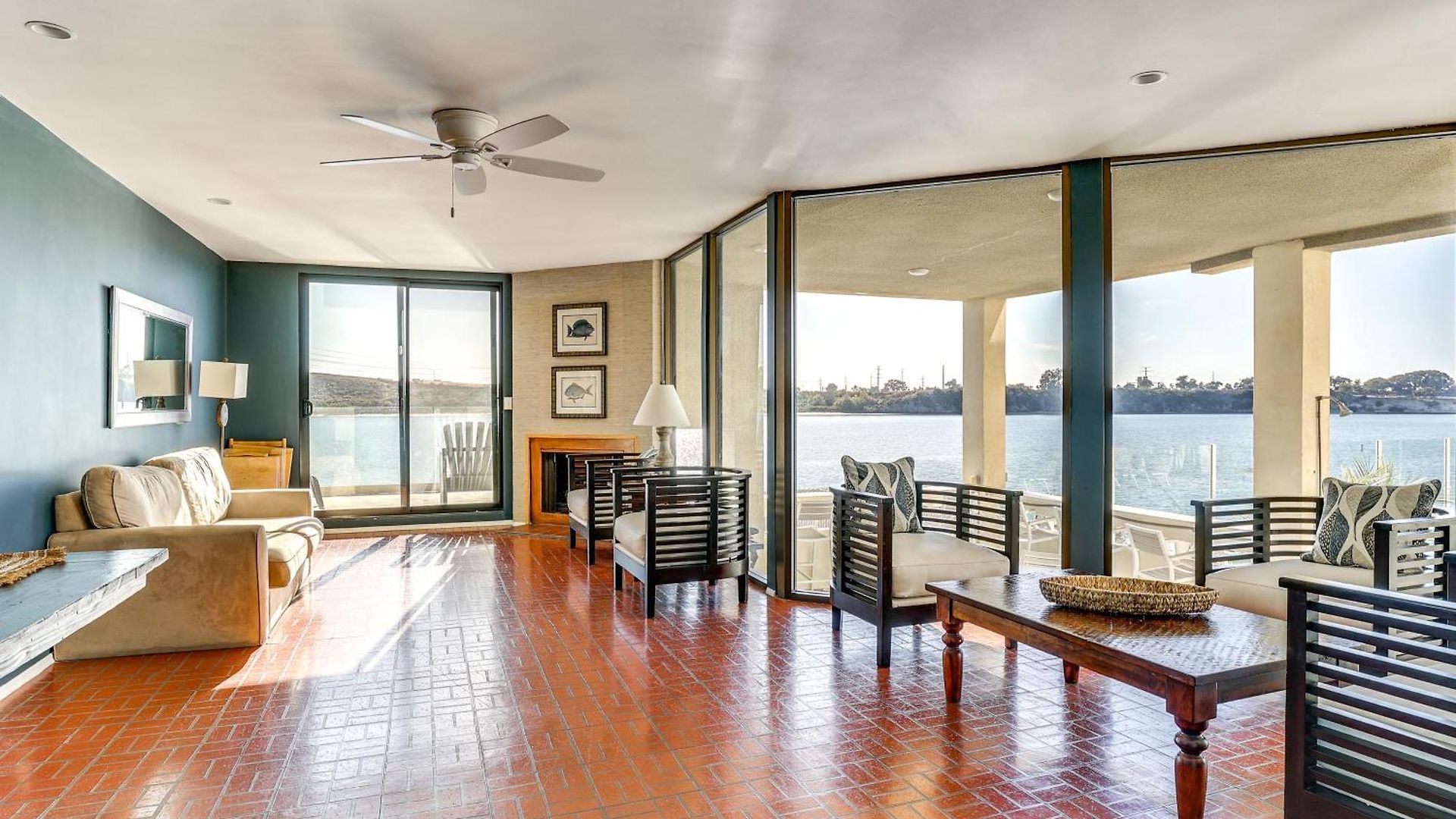 Waterfront W/ Dock Access In Carlsbad! Holiday home