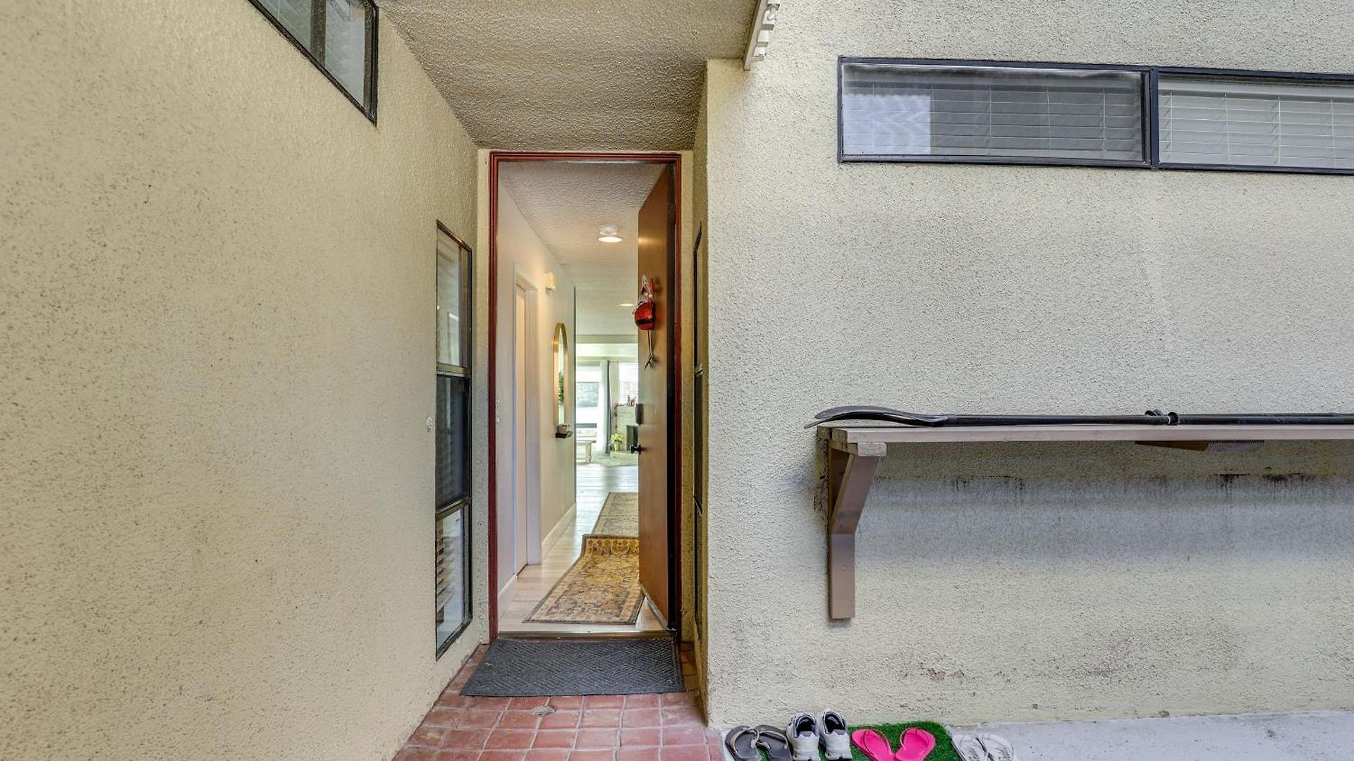 Waterfront W/ Dock Access In Carlsbad! *