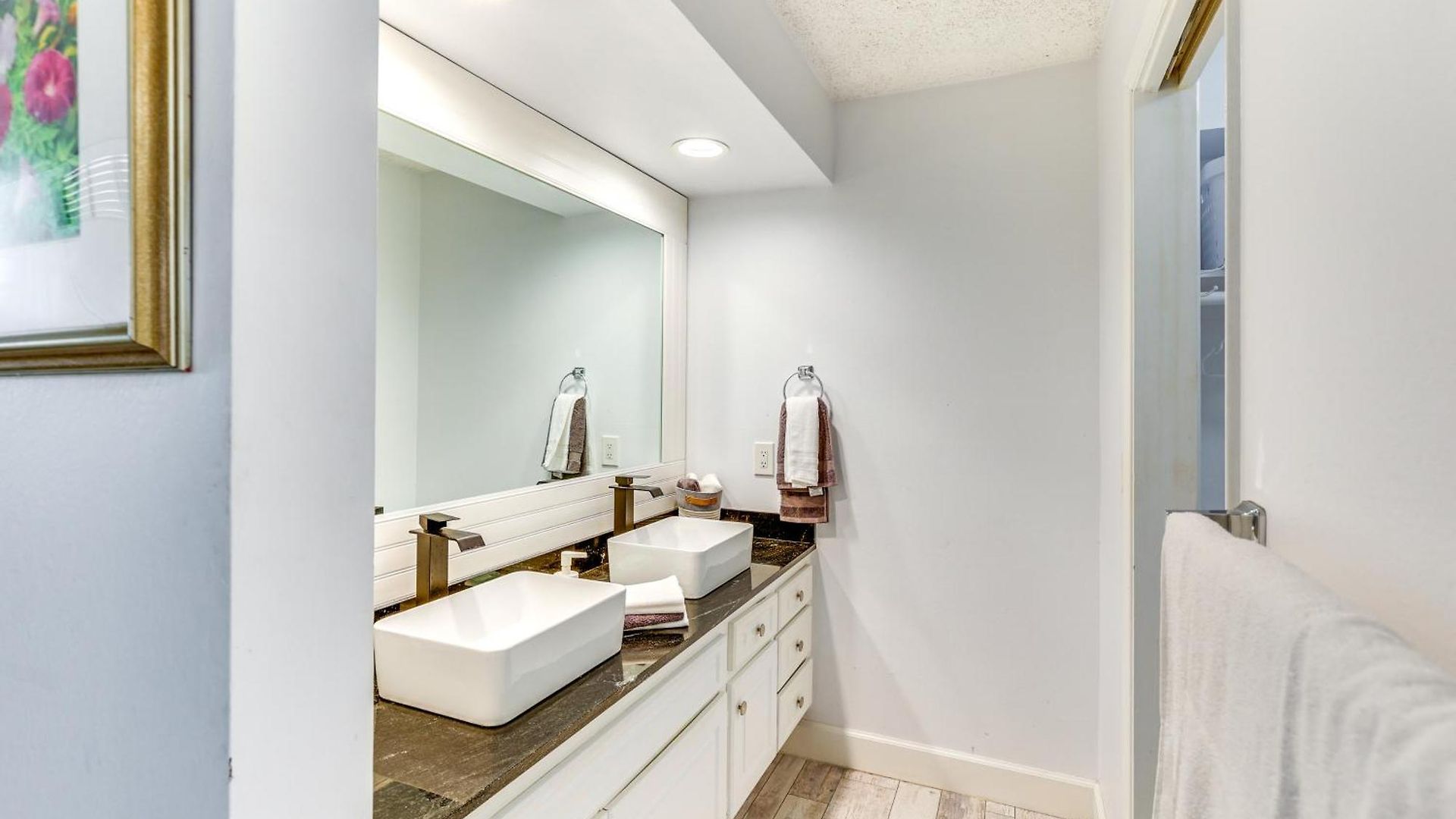 Waterfront W/ Dock Access In Carlsbad! Holiday home