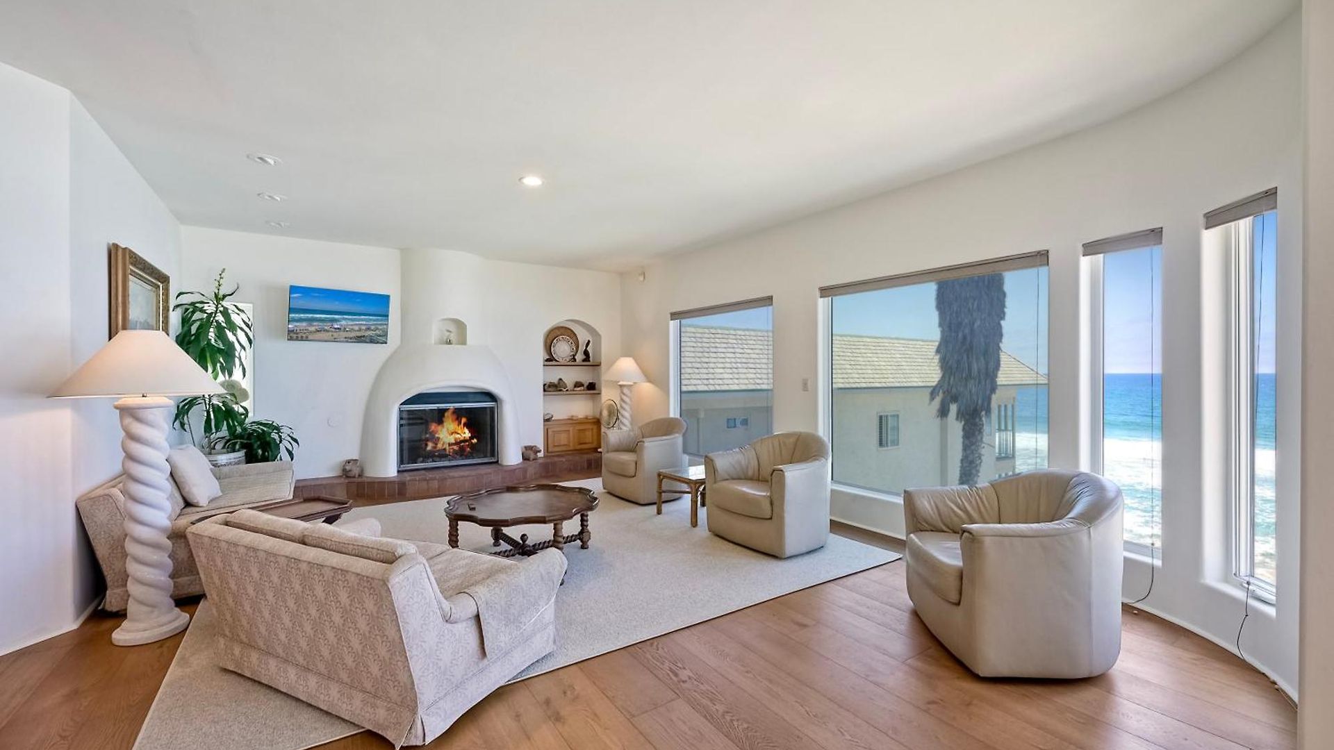 Holiday home Exclusive Beachfront Duplex In Village Ocean Views, Sleeps 9 *