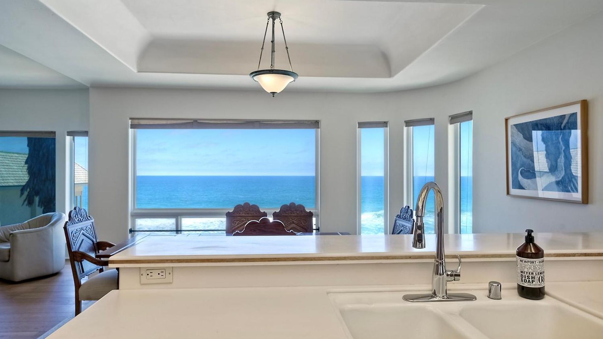 Direct Access, Views, 2br Upper Unit *