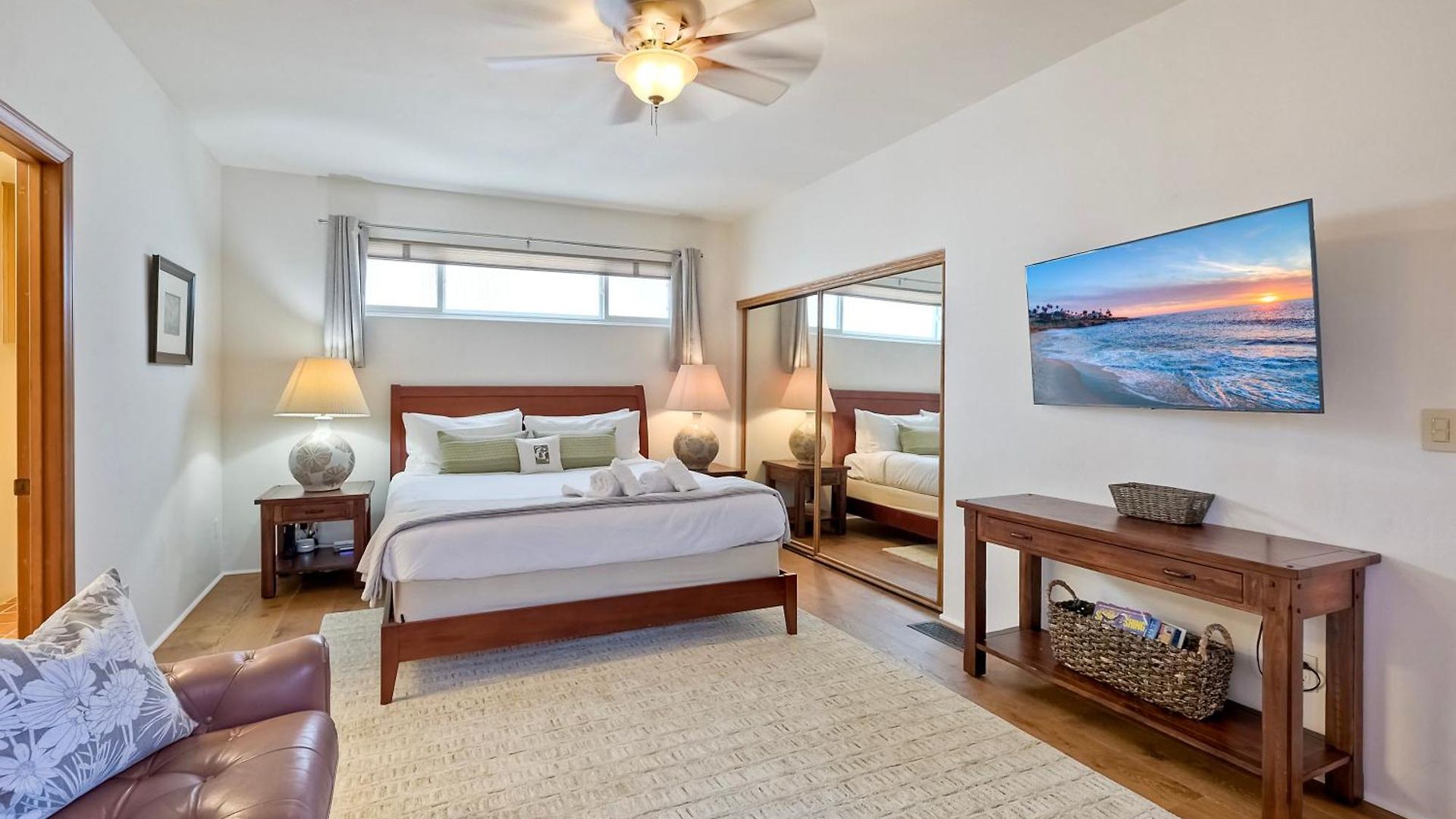 Exclusive Beachfront Duplex In Village Ocean Views, Sleeps 9 *