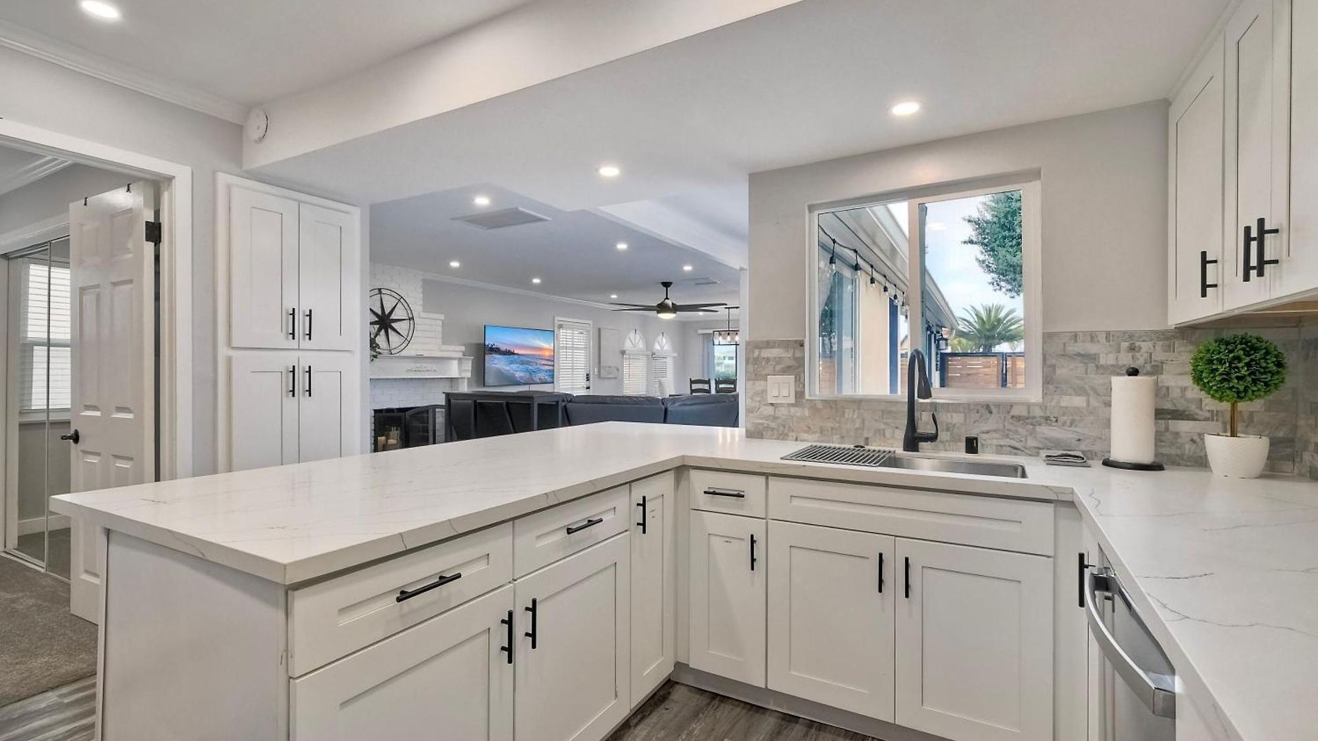 Steps To Beach, 2br Dog Friendly With Fire Pit Carlsbad