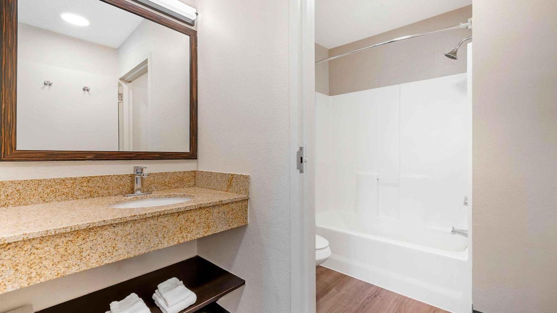 Extended America - San Diego - Village By The Sea Carlsbad