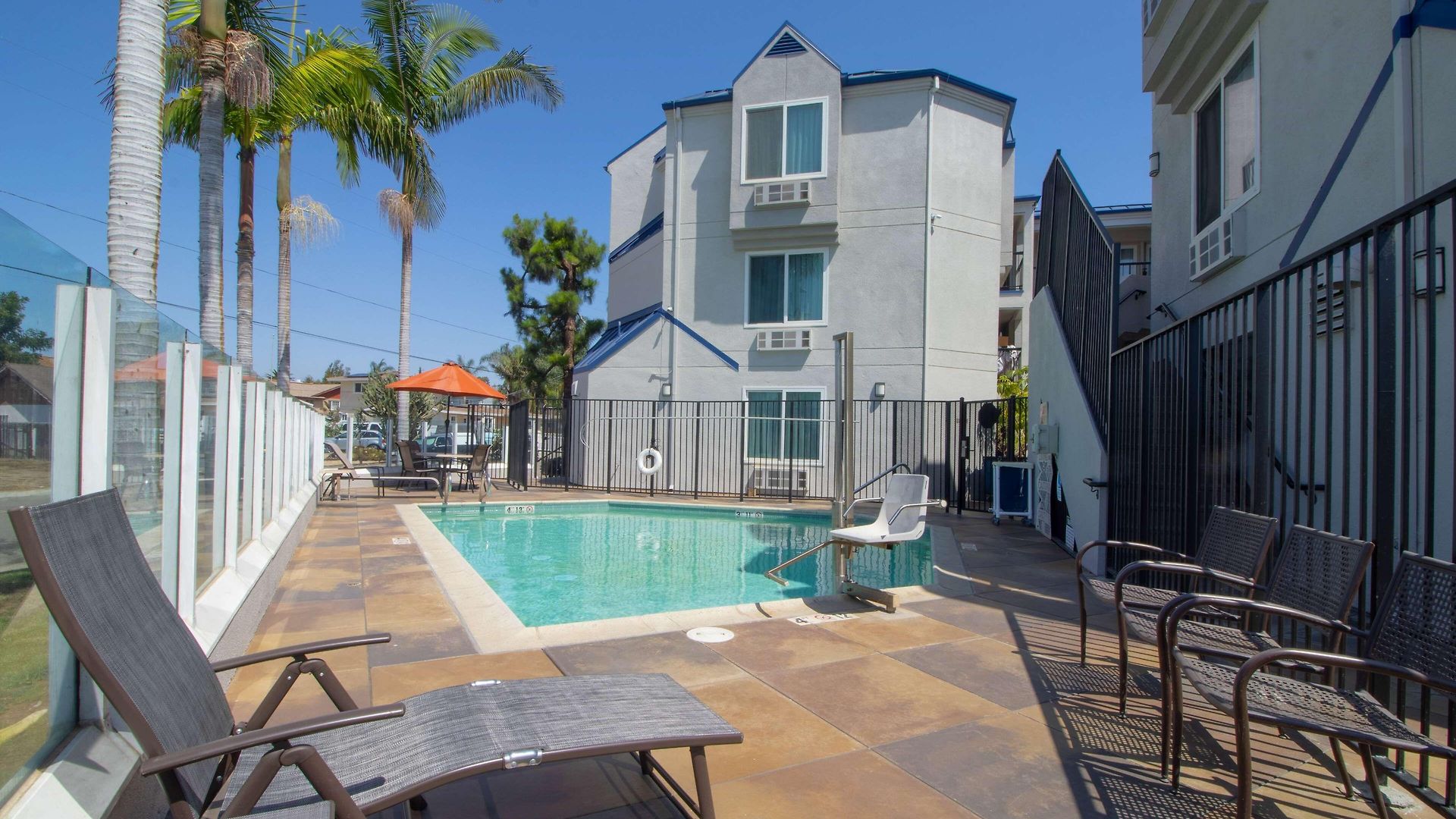 Days By Wyndham Hotel 2*