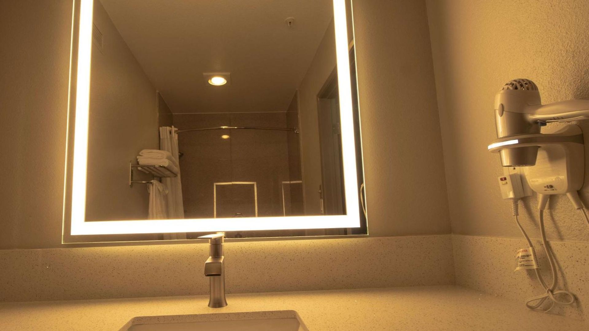 Days By Wyndham Hotel