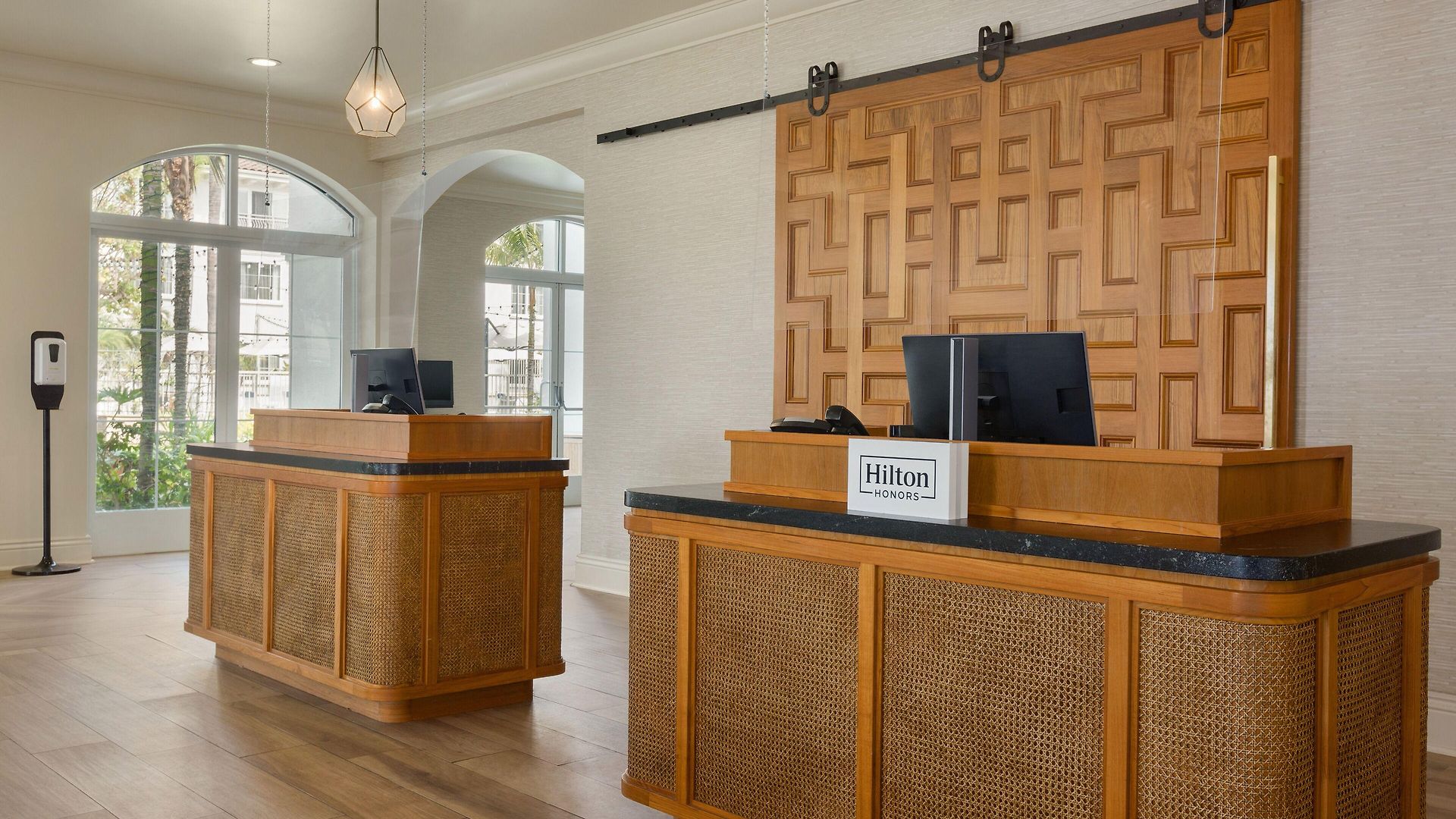 Hilton Garden 4*