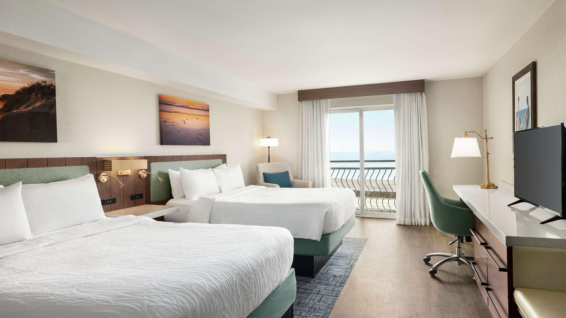 Hilton Garden Hotel 4*