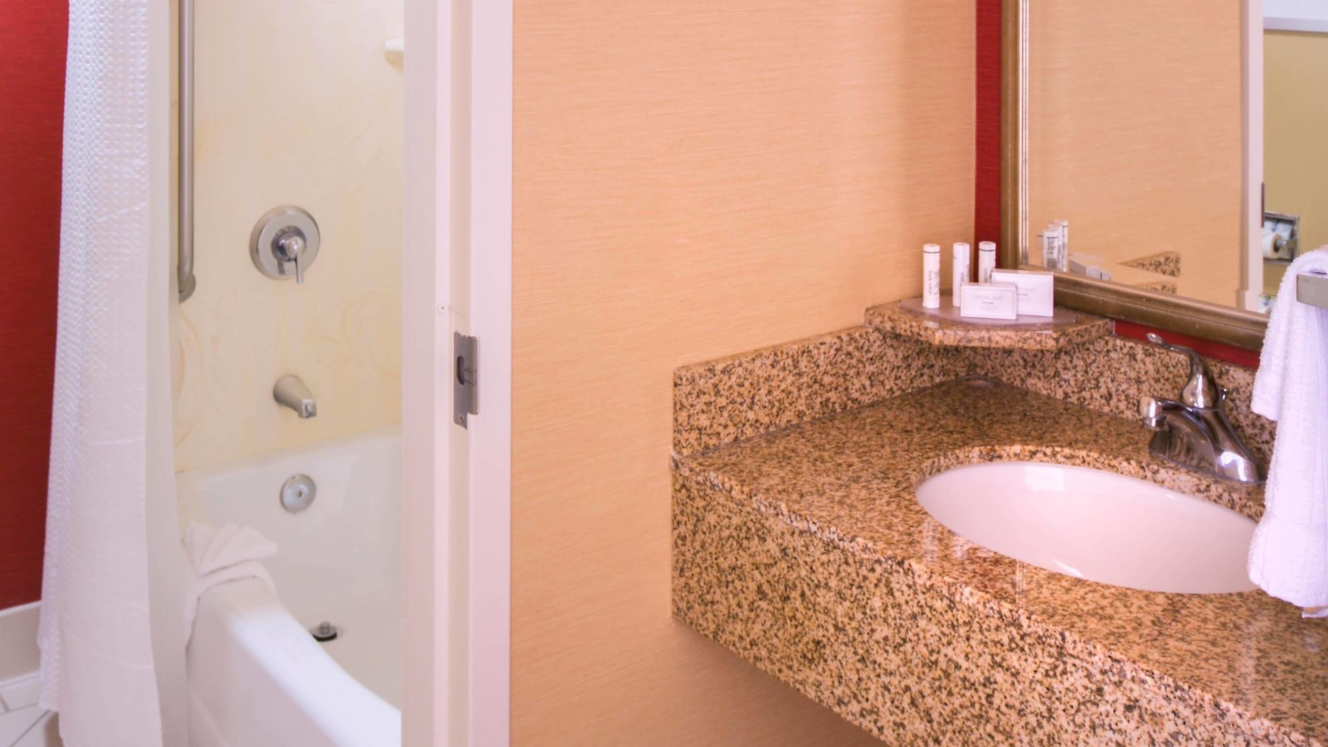 Hotel Courtyard By Marriott San Diego 3*
