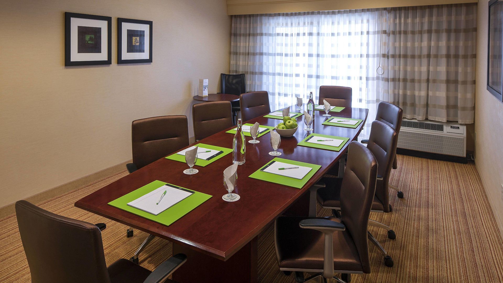 Hotel Courtyard By Marriott San Diego