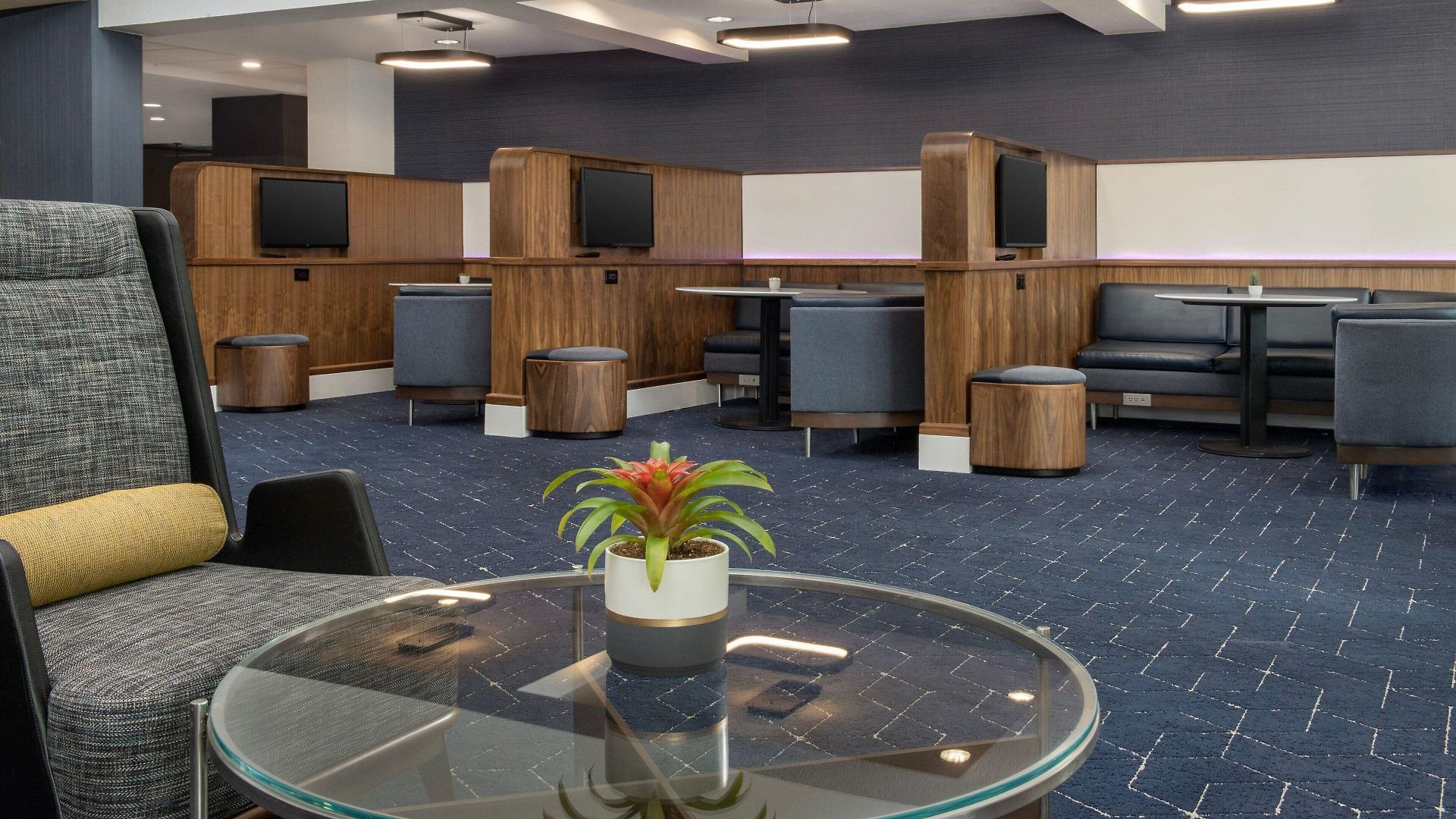 Courtyard By Marriott San Diego