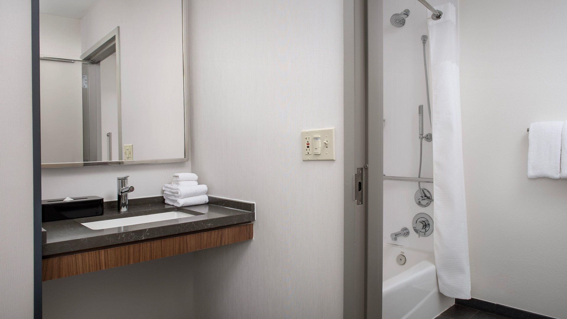 Courtyard By Marriott San Diego 3*