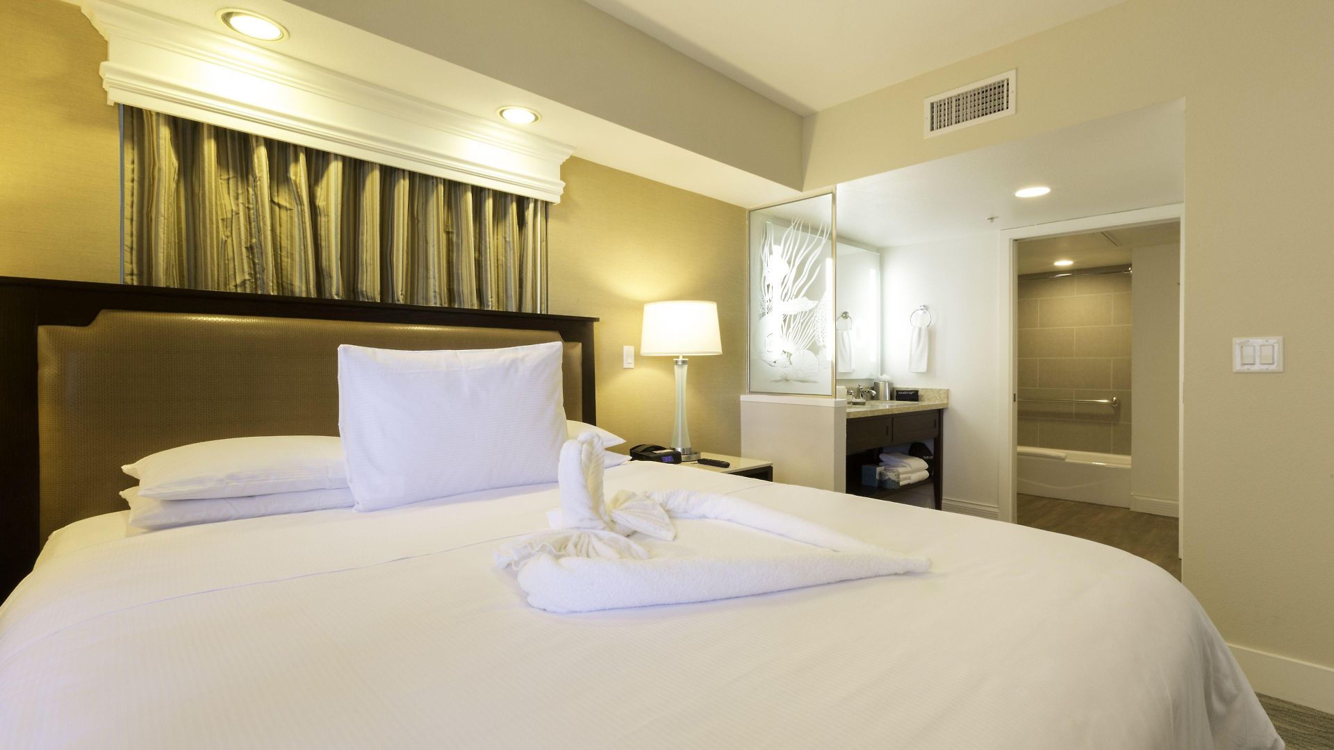 Seapointe Resort 3*