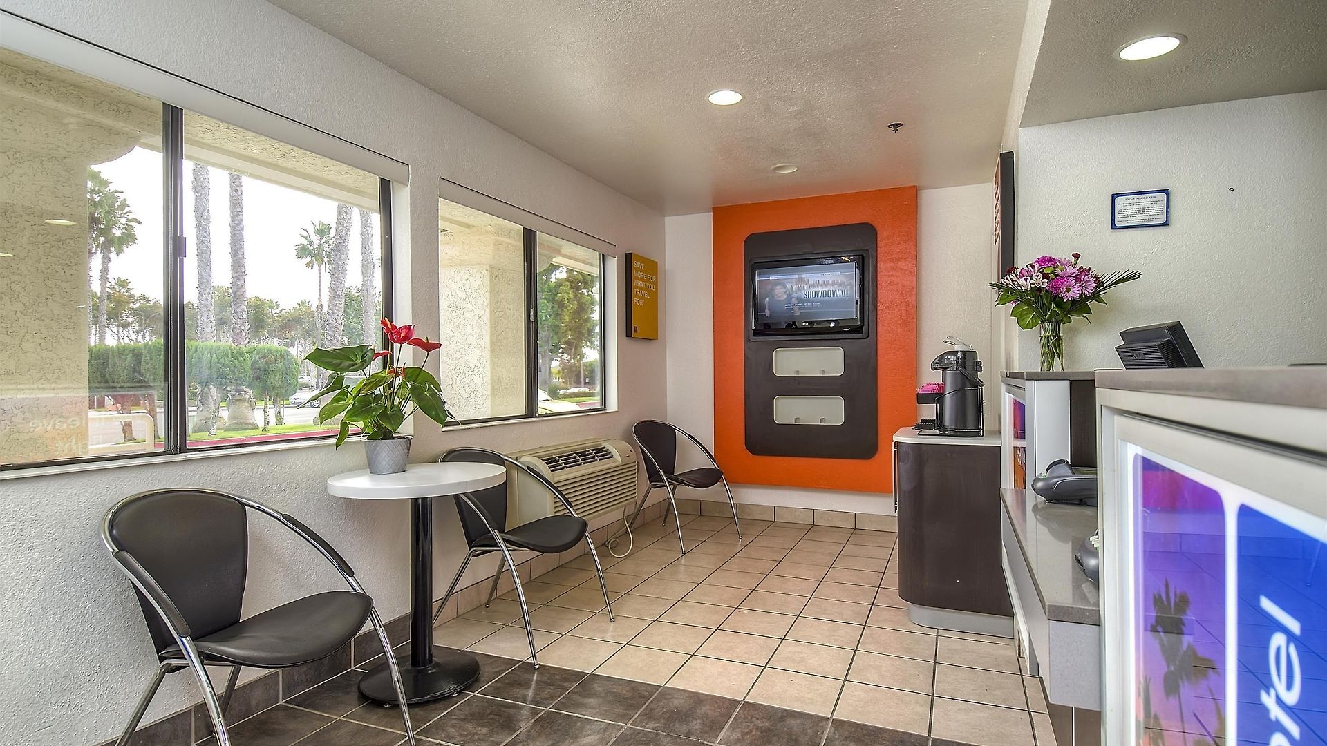 6-carlsbad, Ca 3* Carlsbad