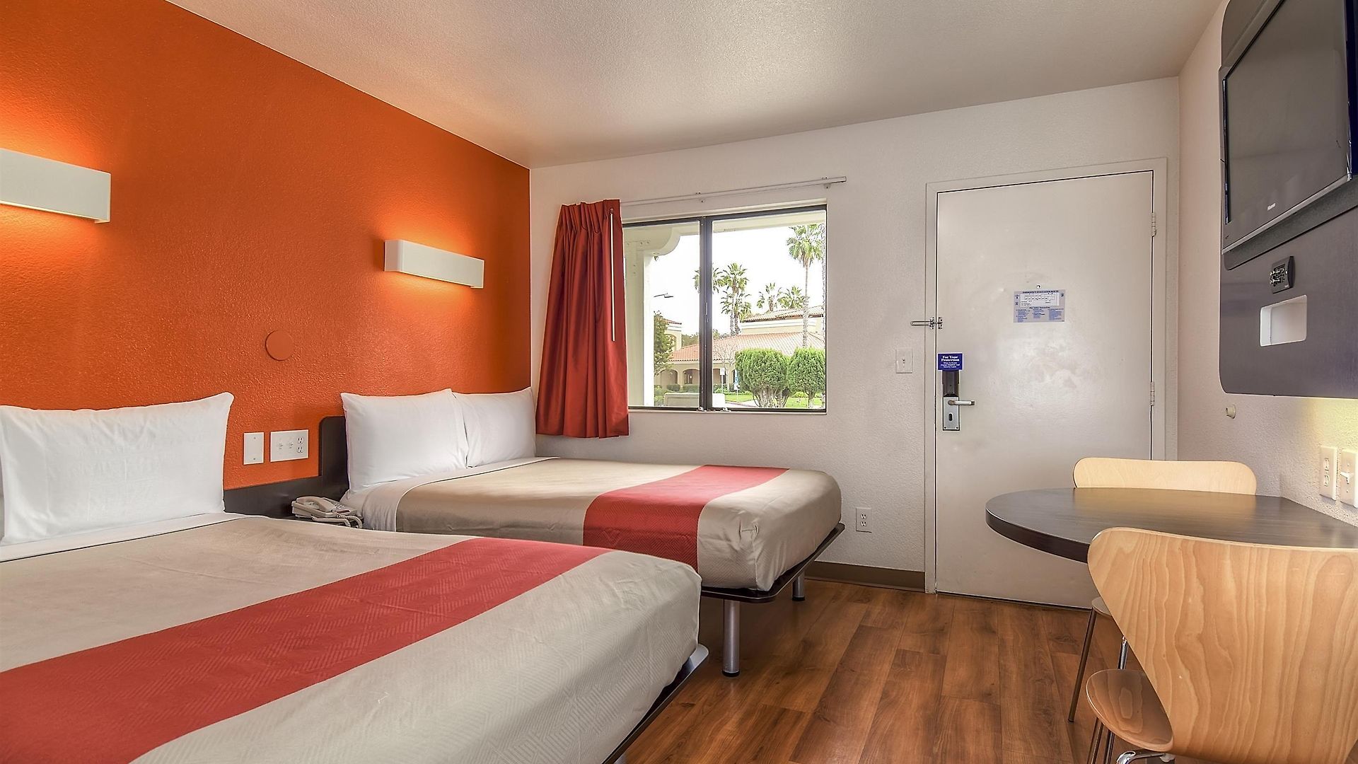 6-carlsbad, Ca 3*