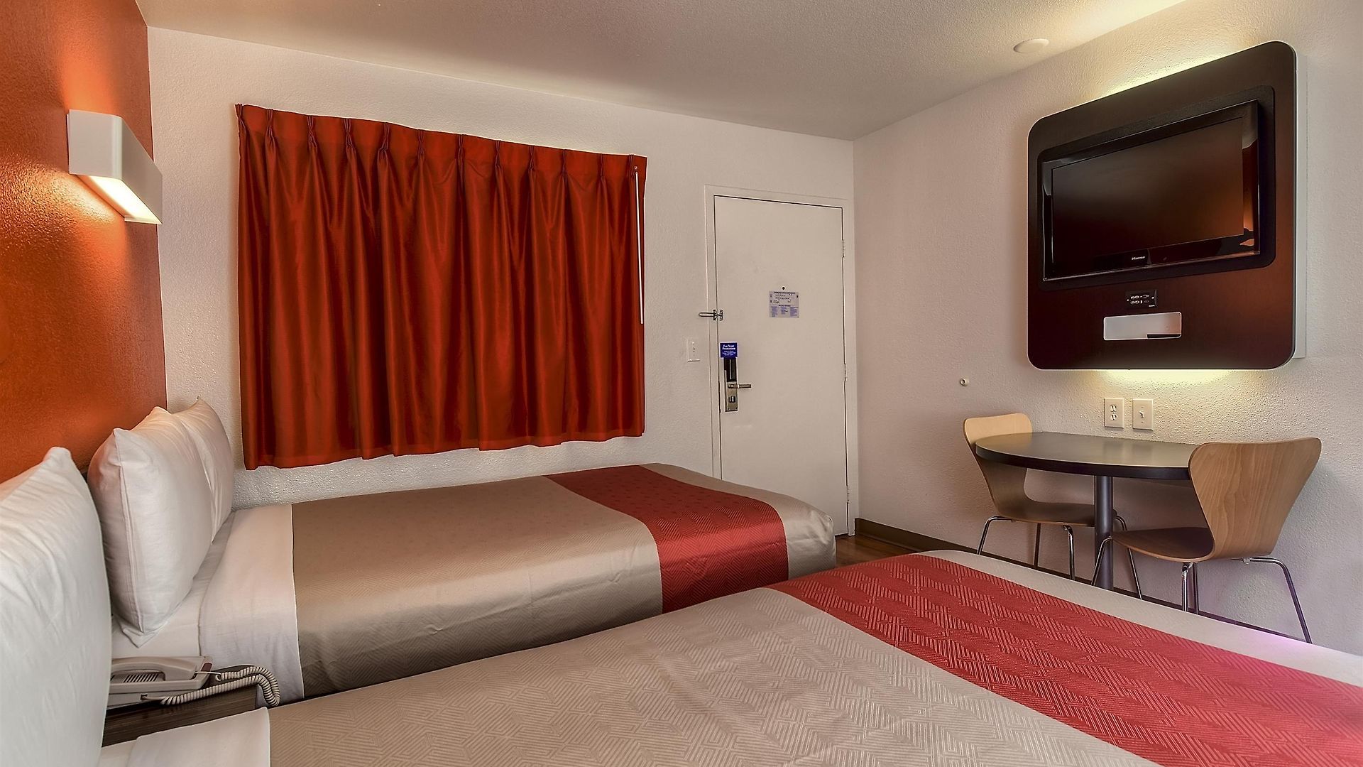 6-carlsbad, Ca 3* Carlsbad