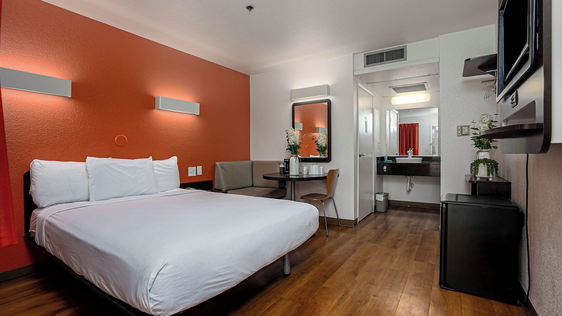 6-carlsbad, Ca 3*