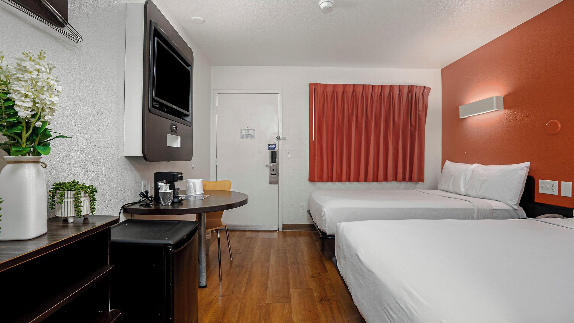 6-carlsbad, Ca 3*