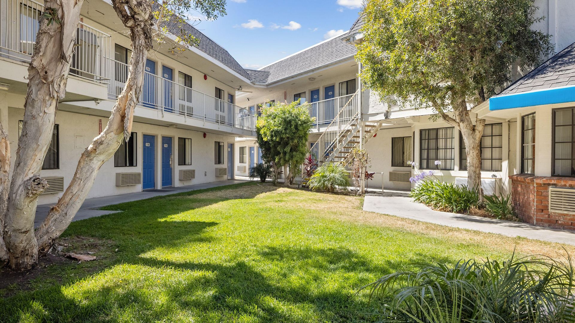 6-carlsbad, Ca - Village Hotel Carlsbad