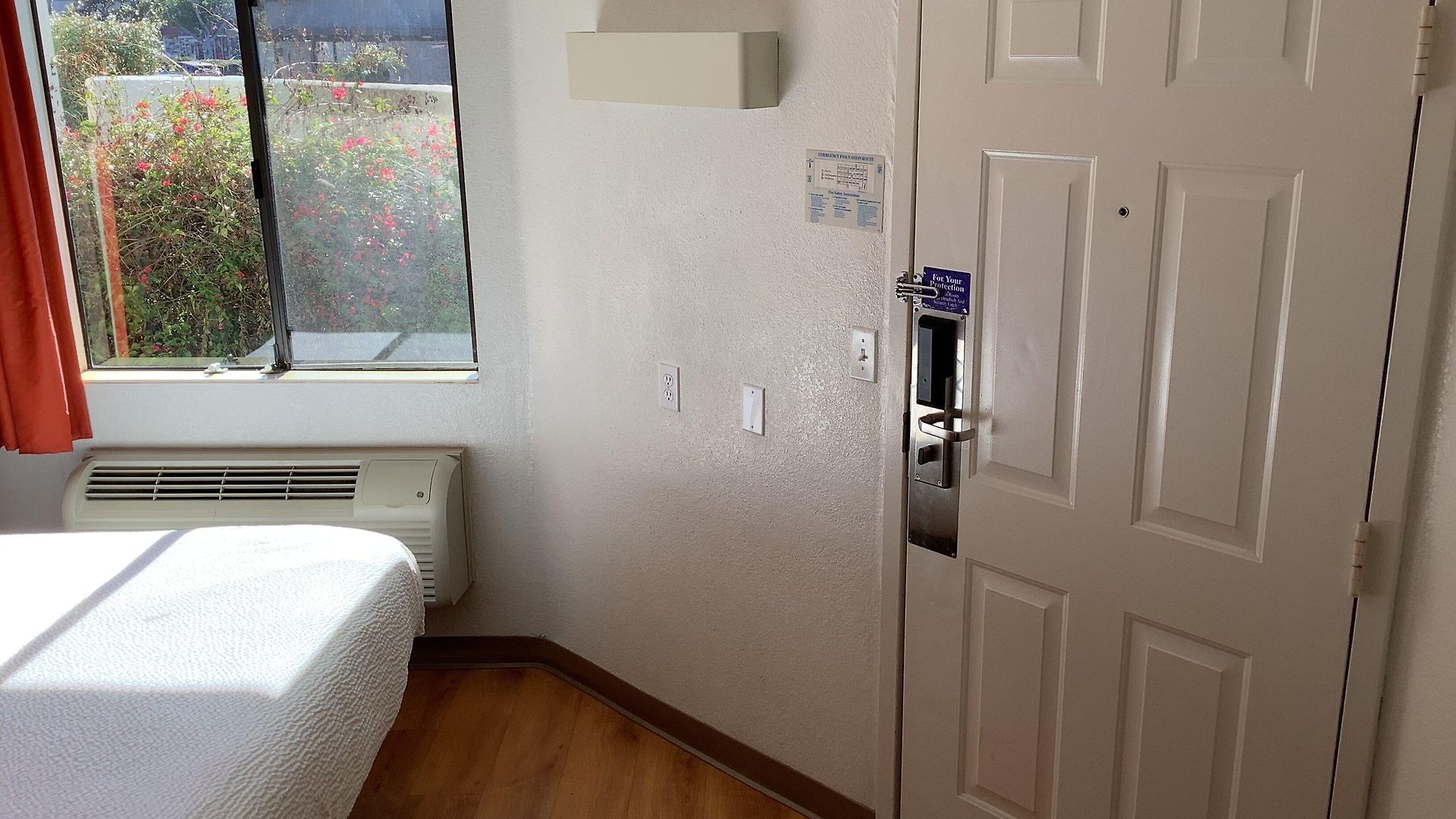 Hotel 6-carlsbad, Ca - Village Carlsbad