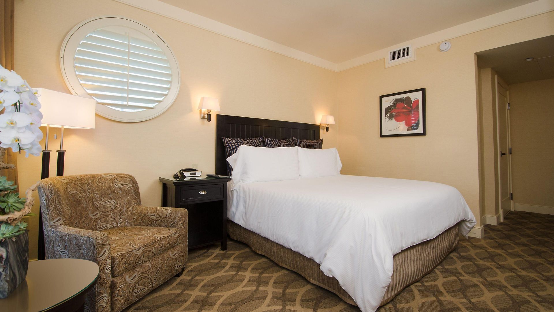 West & 3* Carlsbad
