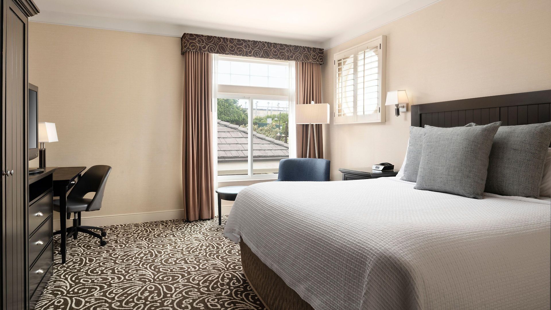 West & Hotel 3*