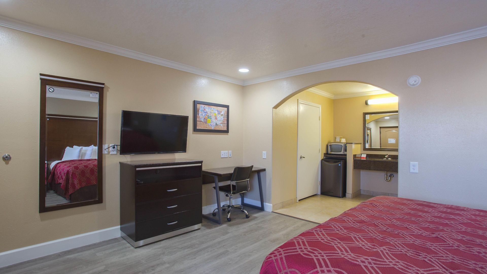 Hotel 6 Carlsbad, Ca- North 3*
