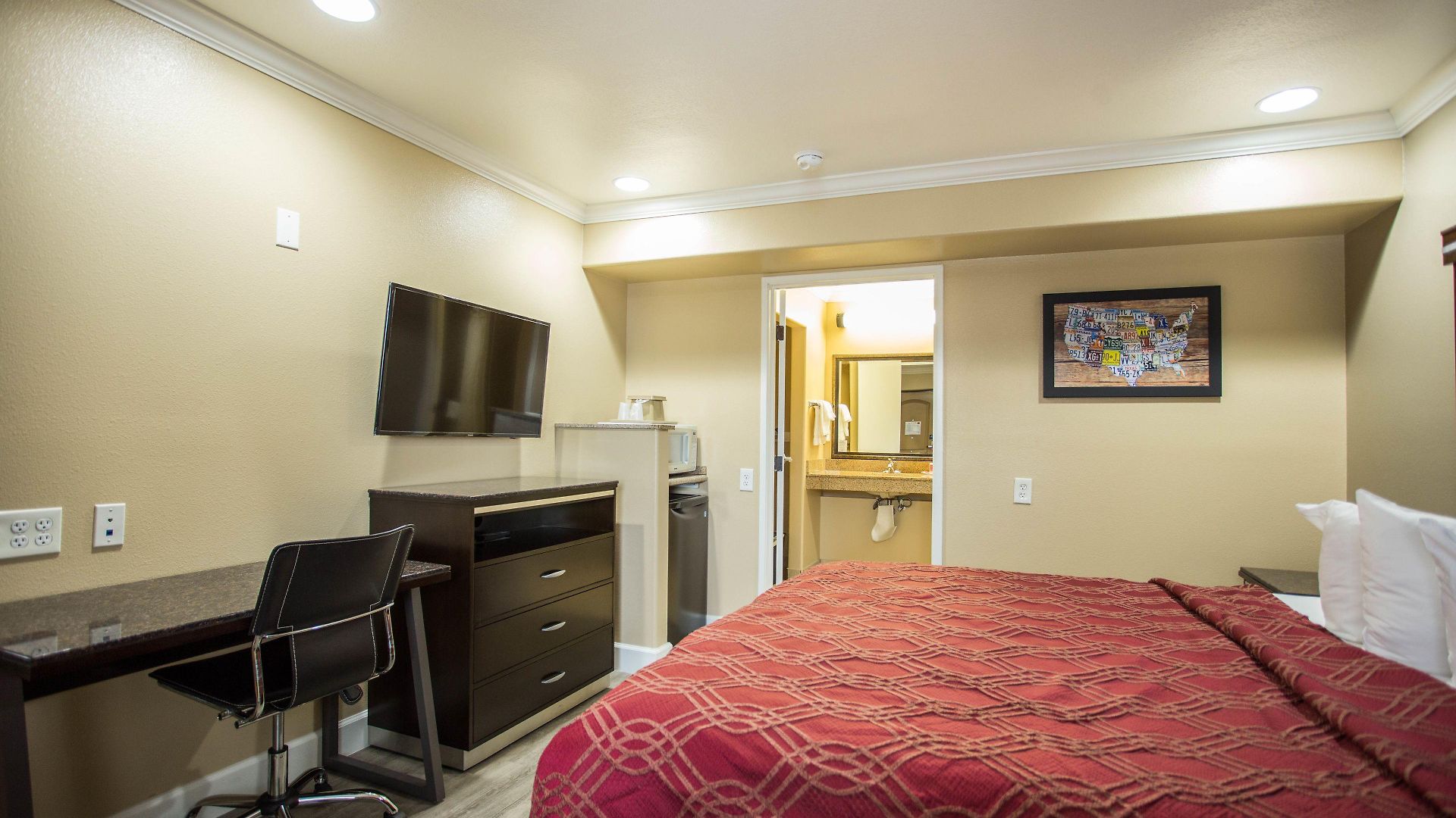 6 Carlsbad, Ca- North 3* Carlsbad