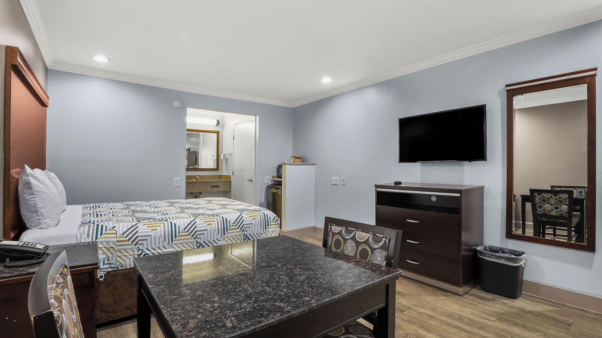 Hotel 6 Carlsbad, Ca- North 3*