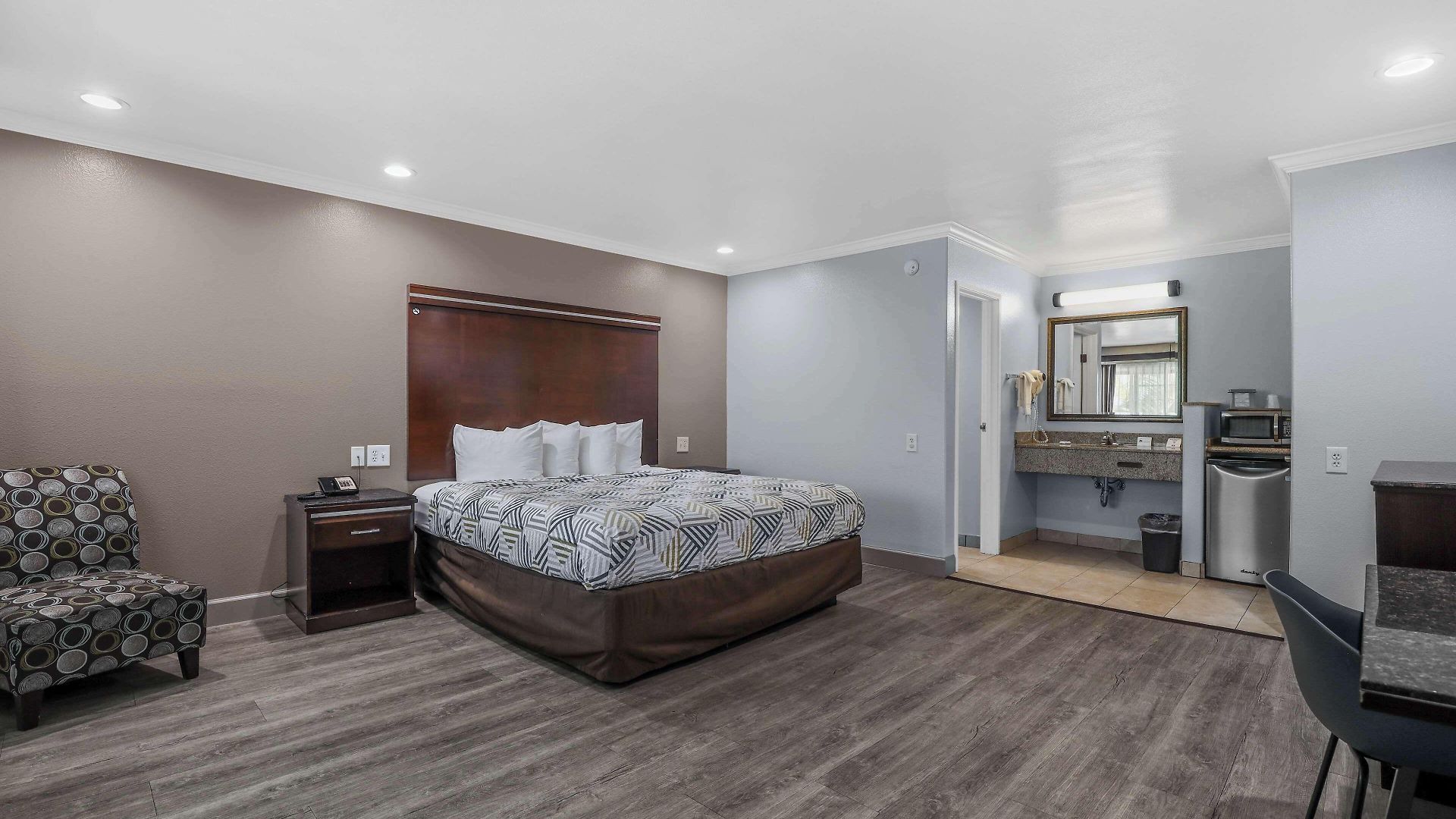 6 Carlsbad, Ca- North 3*