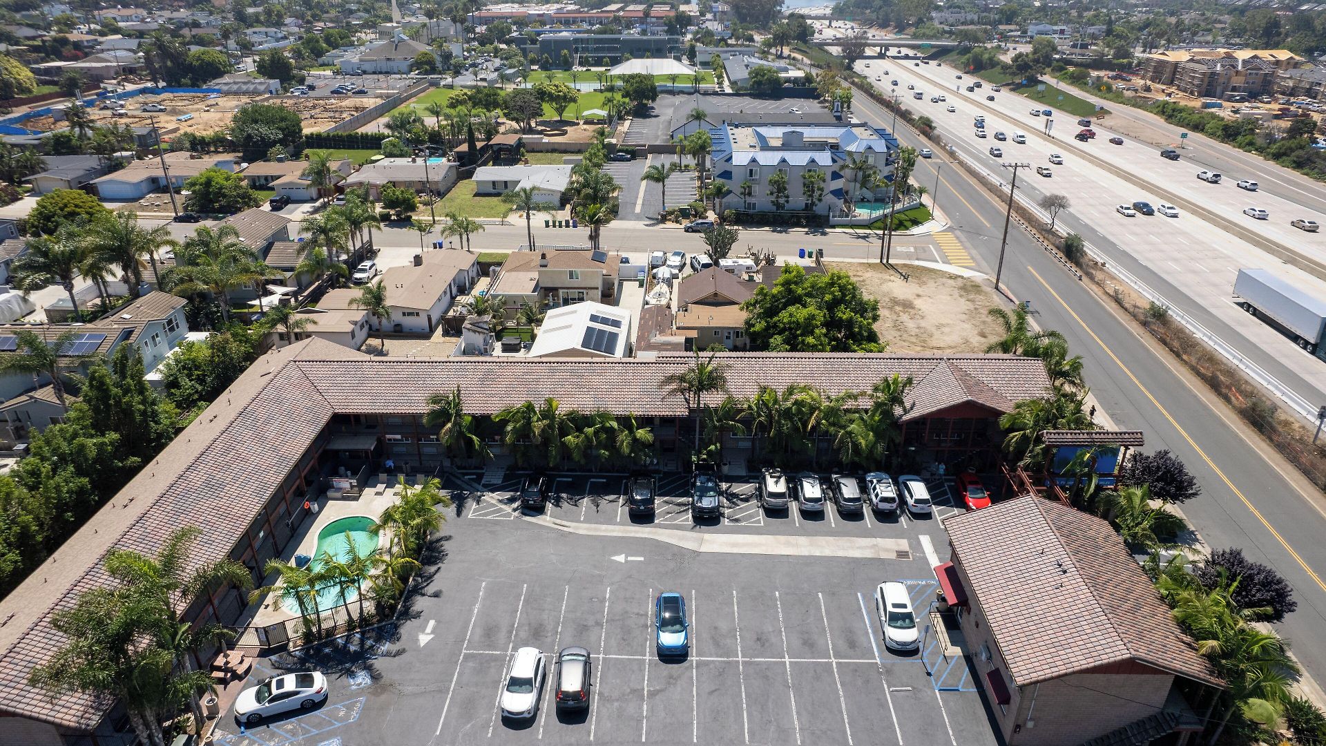 6 Carlsbad, Ca- North 3* Carlsbad