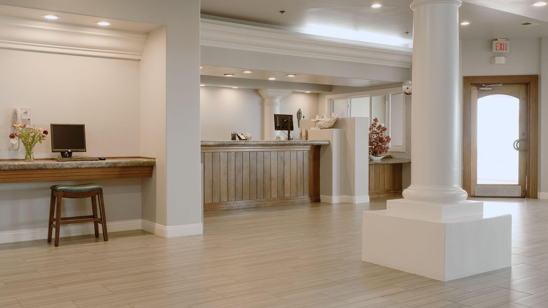 Tamarack Hotel 3*