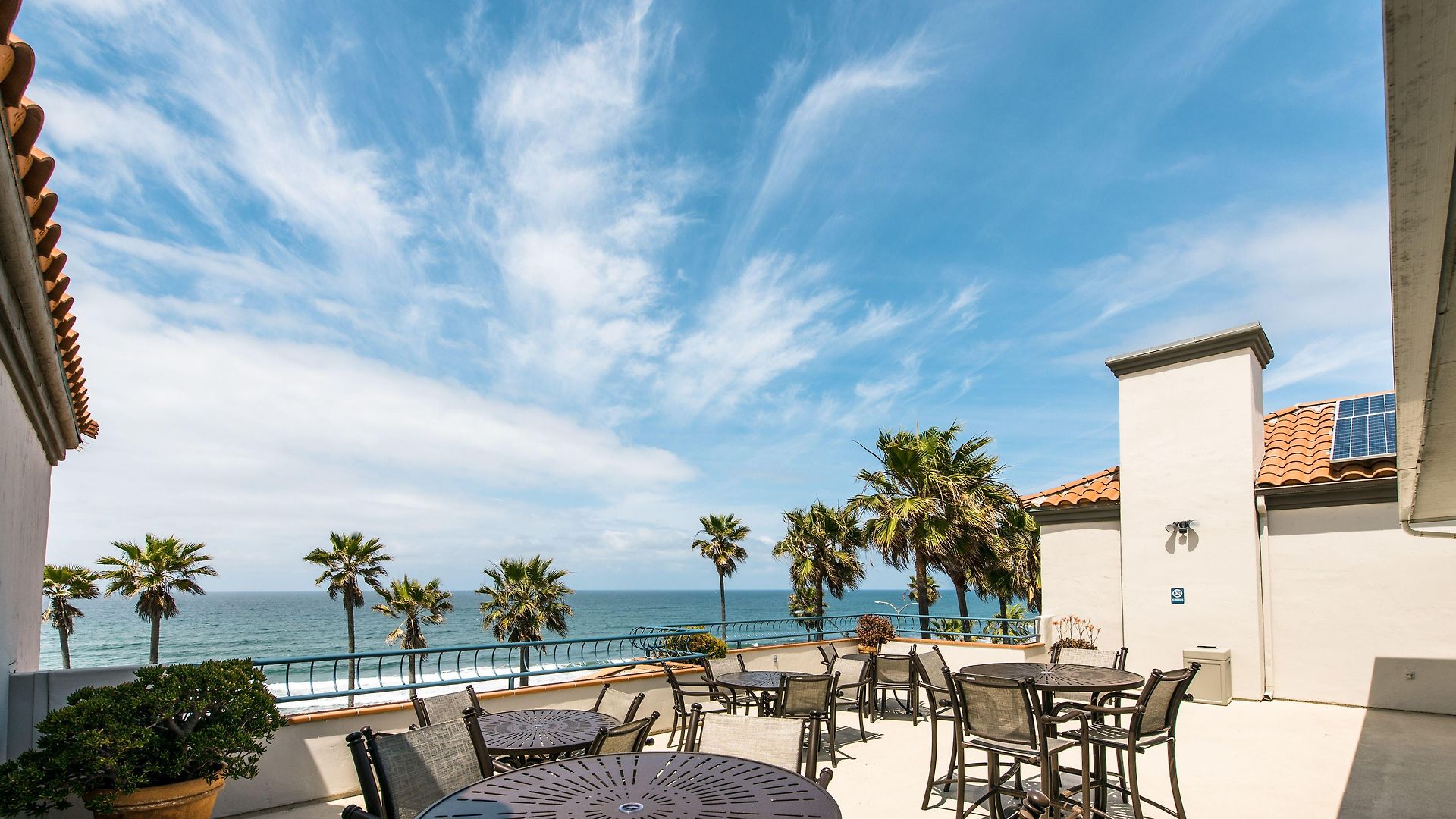 Tamarack Hotel 3*
