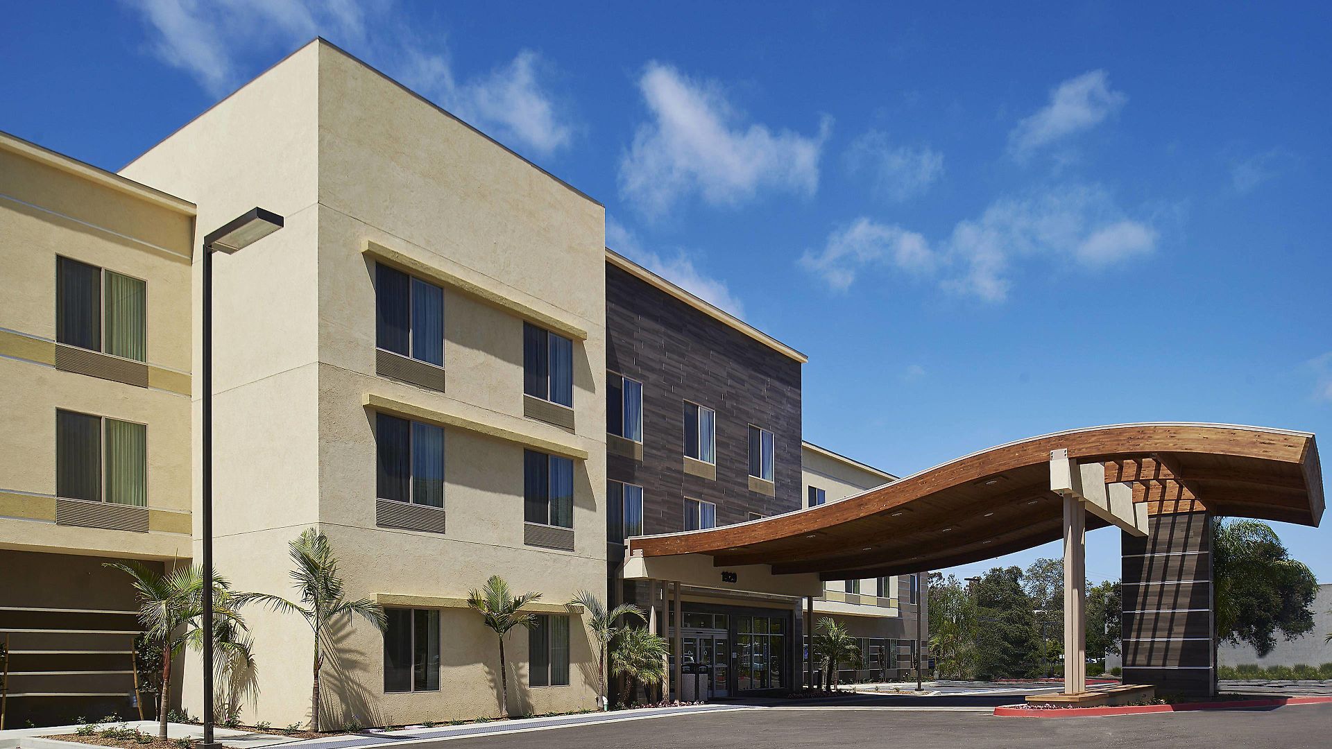 Fairfield & By Marriott San Diego Hotel