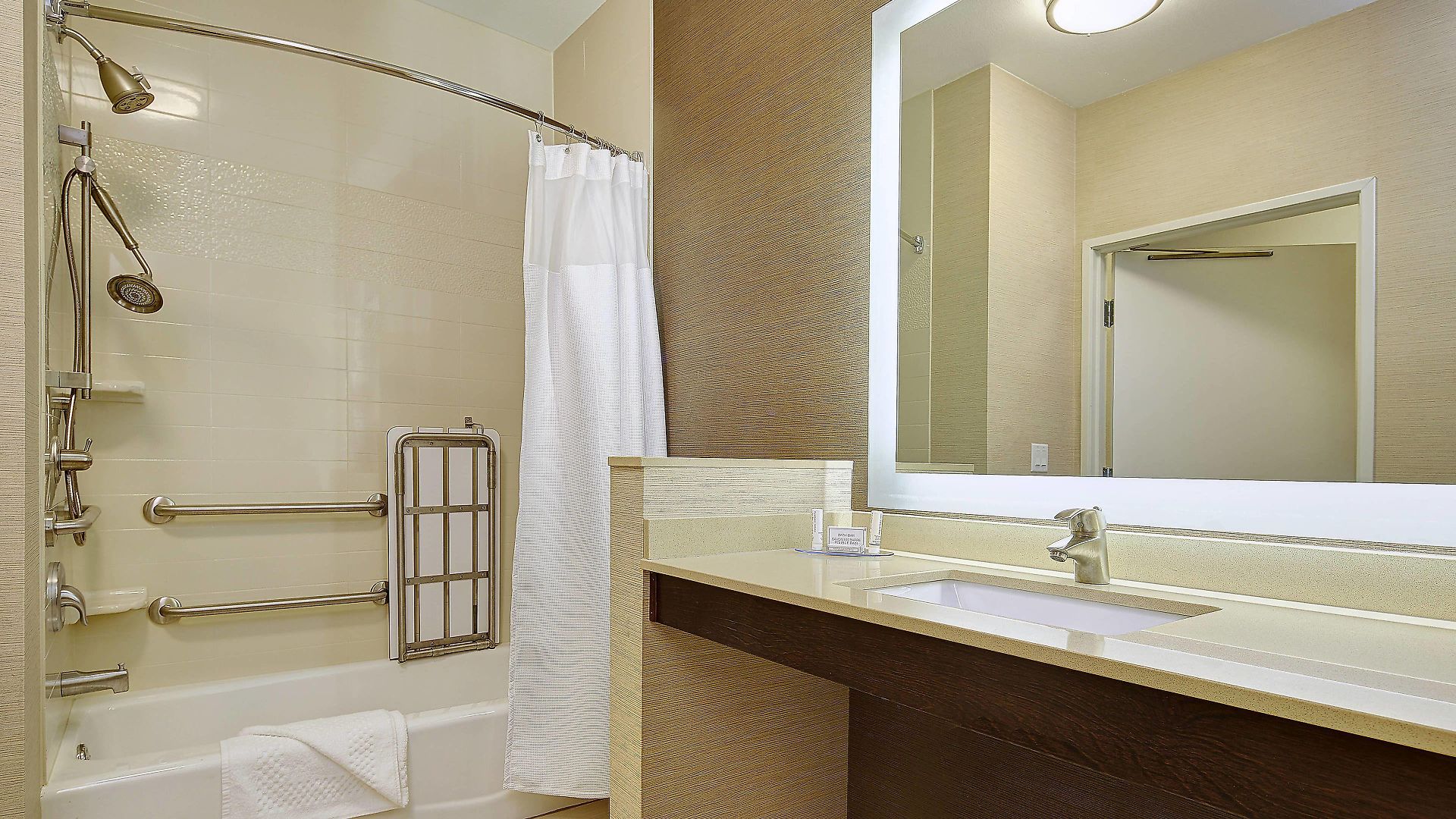 Fairfield & By Marriott San Diego Carlsbad