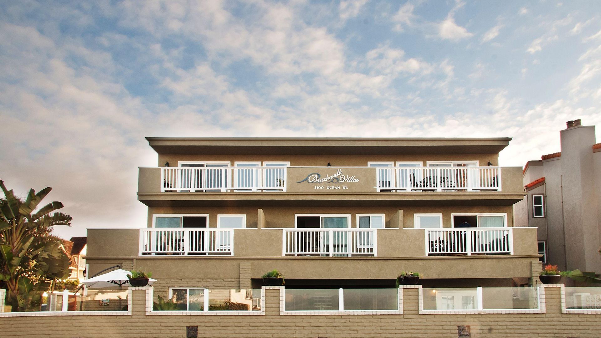 Beachwalk 4*