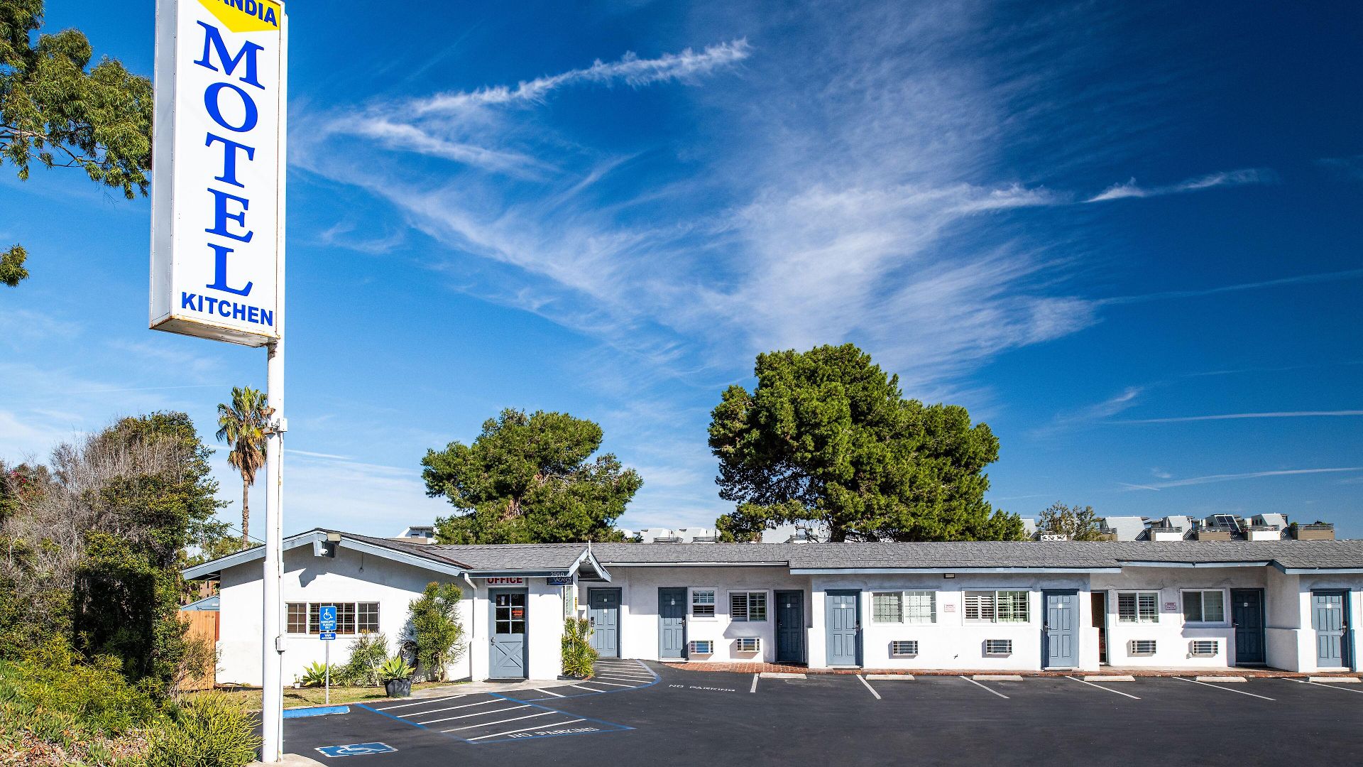 Scandia Motel *