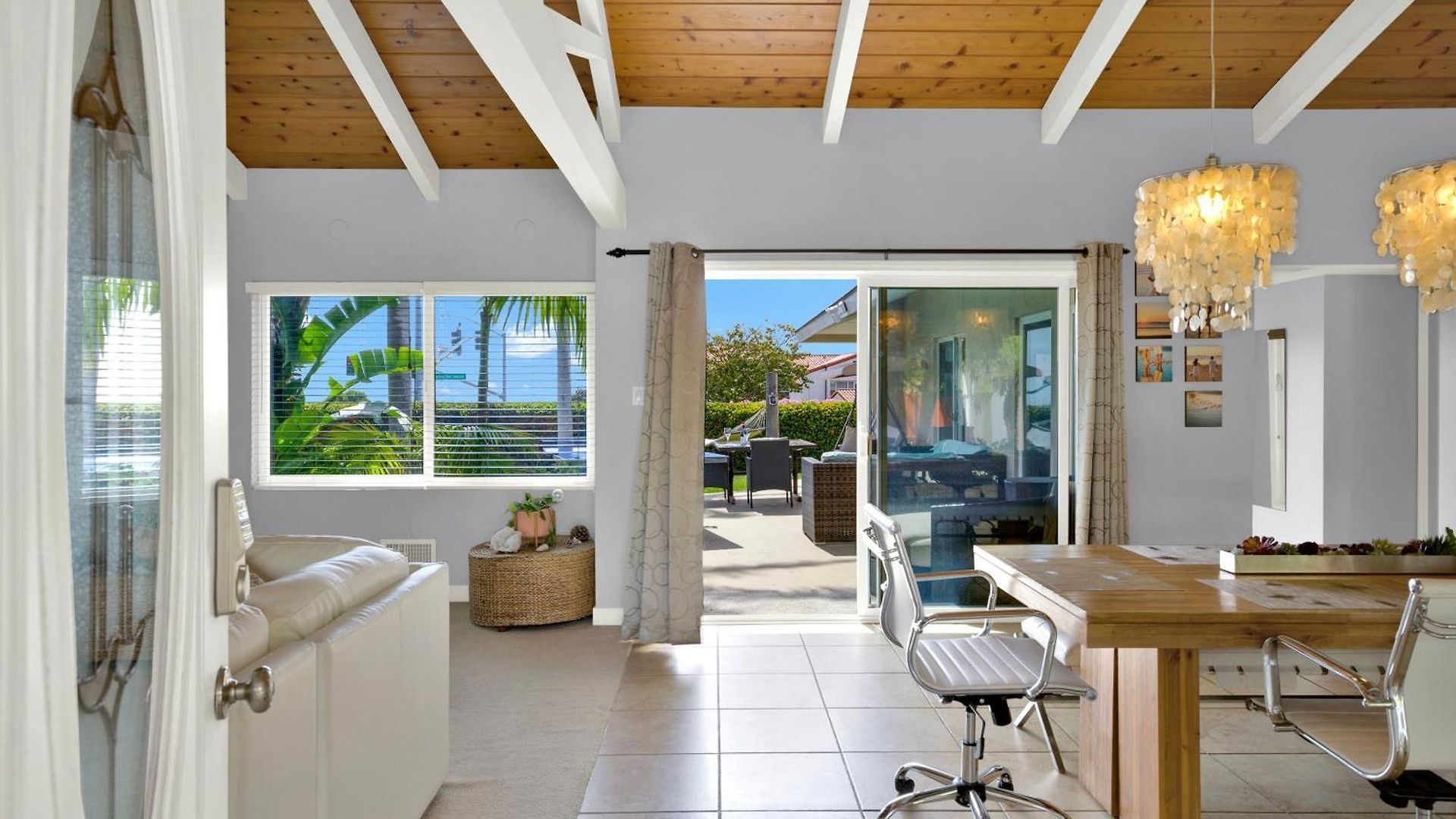 Holiday home Oceanview Oasis With Roofdeck Hot Tub *