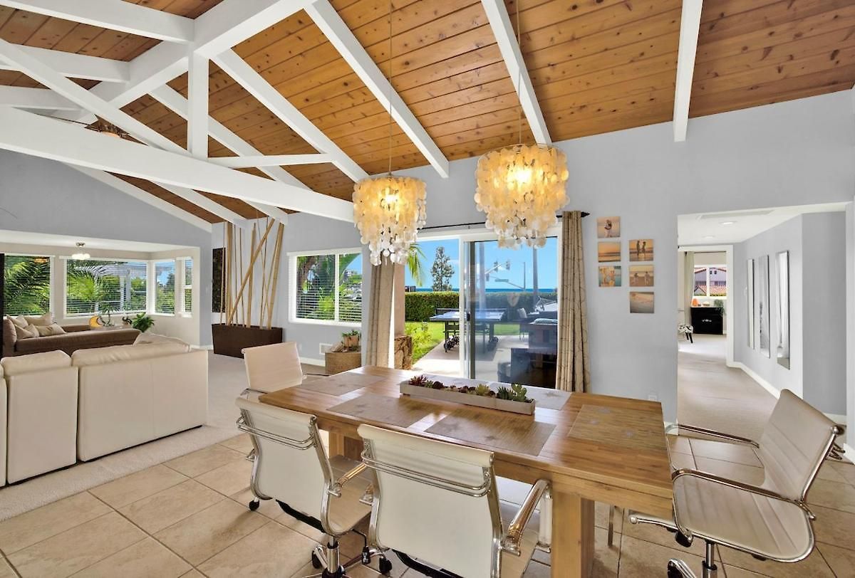 Oceanview Oasis With Roofdeck Hot Tub Holiday home *