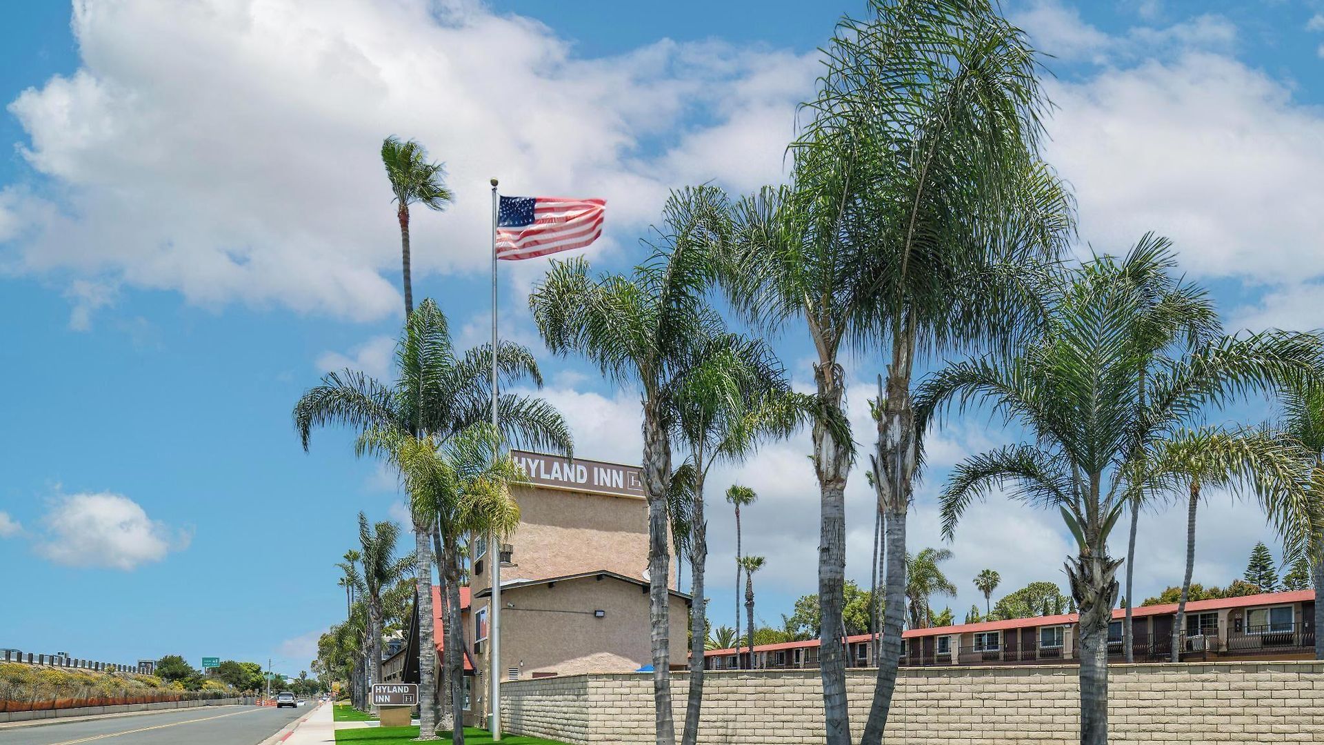 Hyland Near Legoland Motel Carlsbad