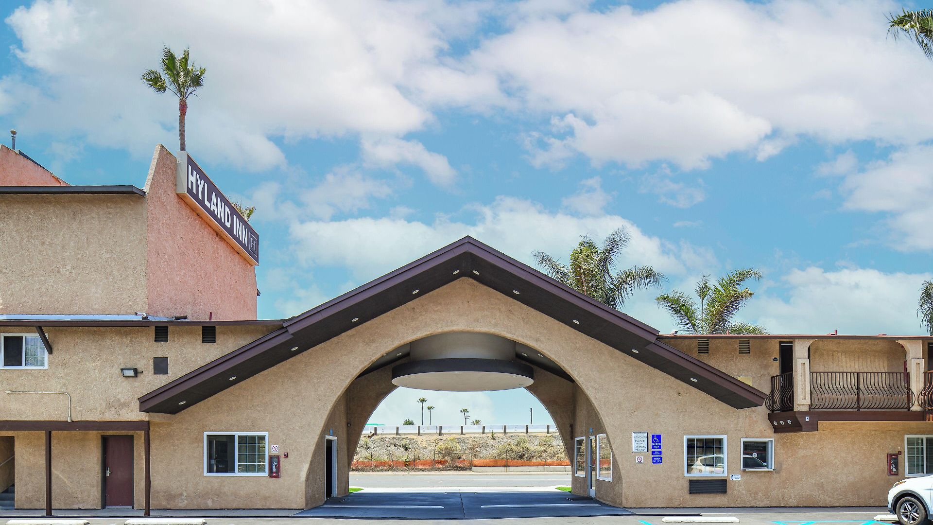 Hyland Near Legoland Motel