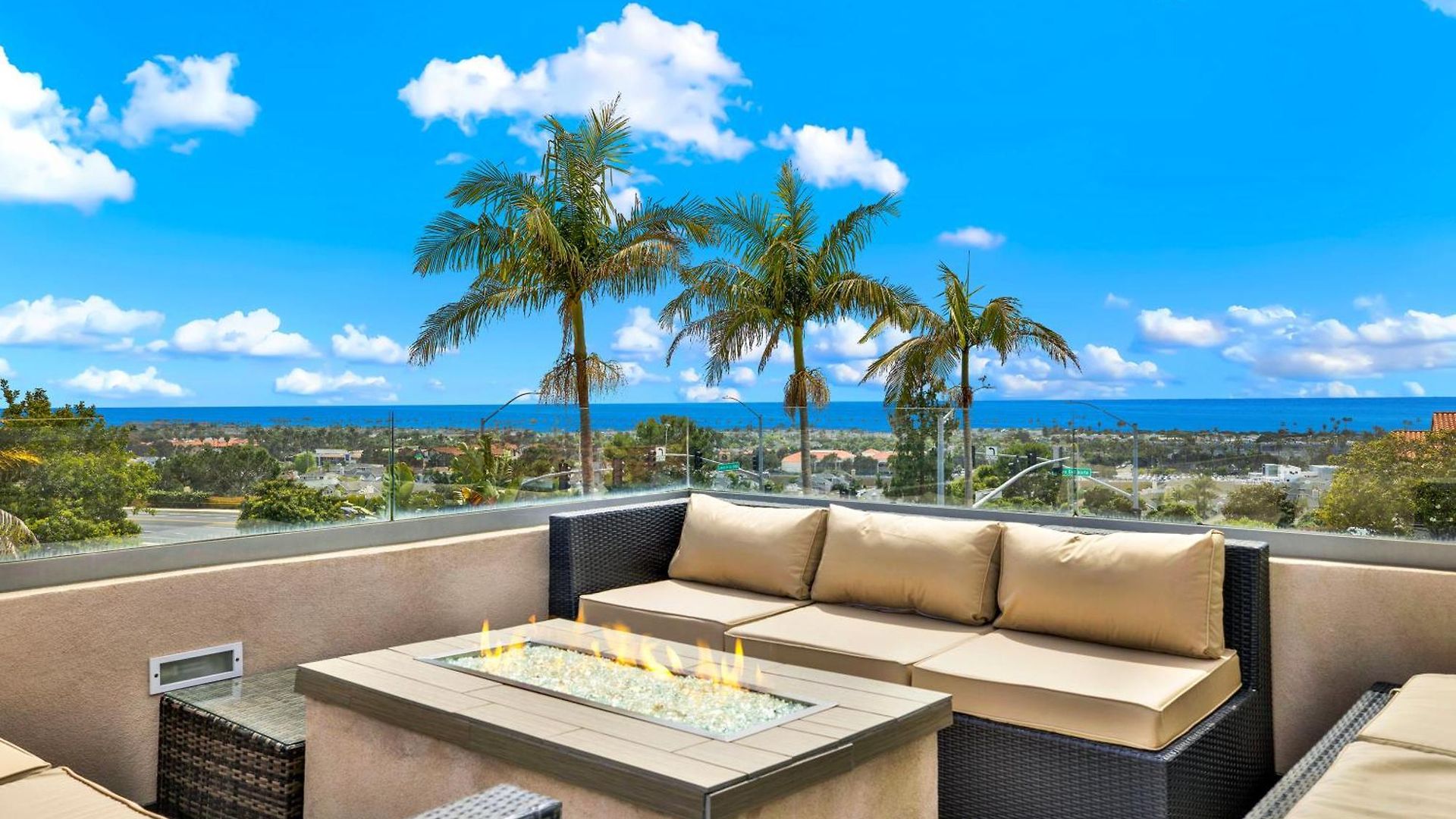 Oceanview Oasis With Roofdeck Hot Tub Holiday home